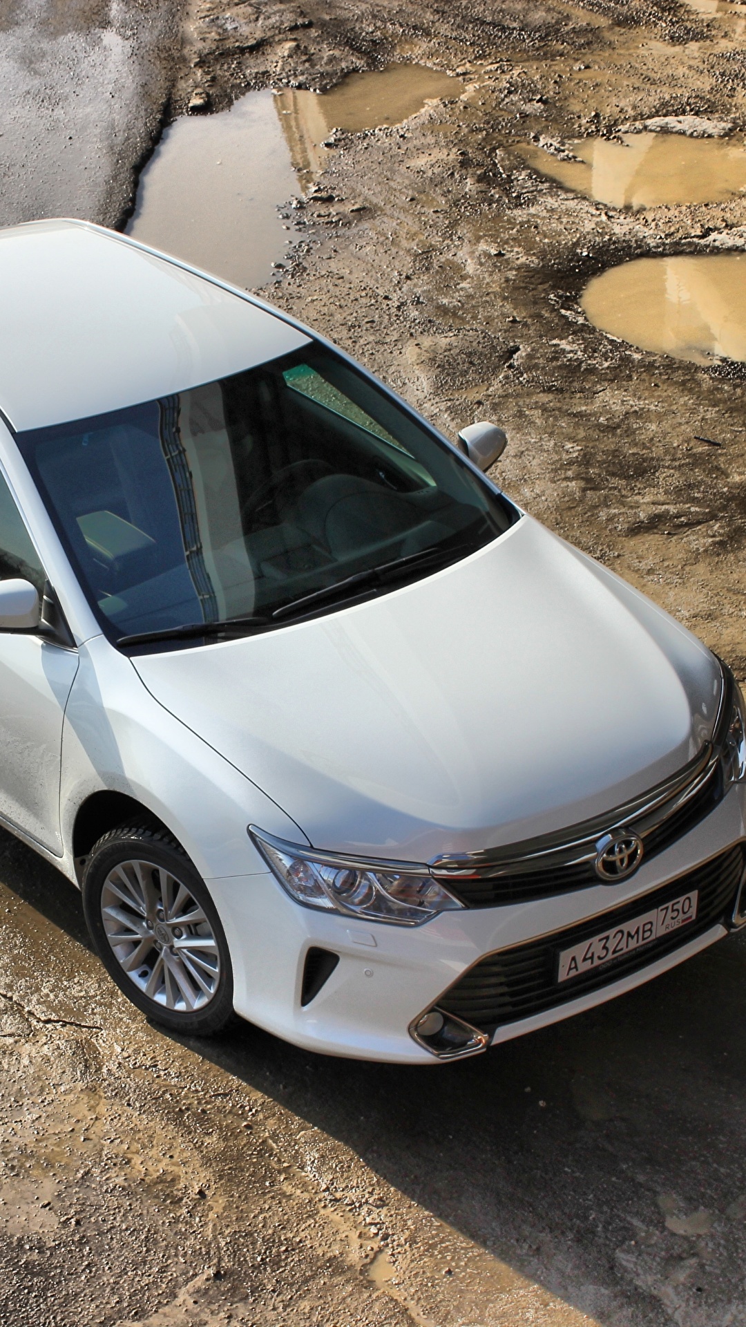 1080x1920  Картинка Тойота Camry 2014 CIS-spec белые Сверху машина 1080x1920