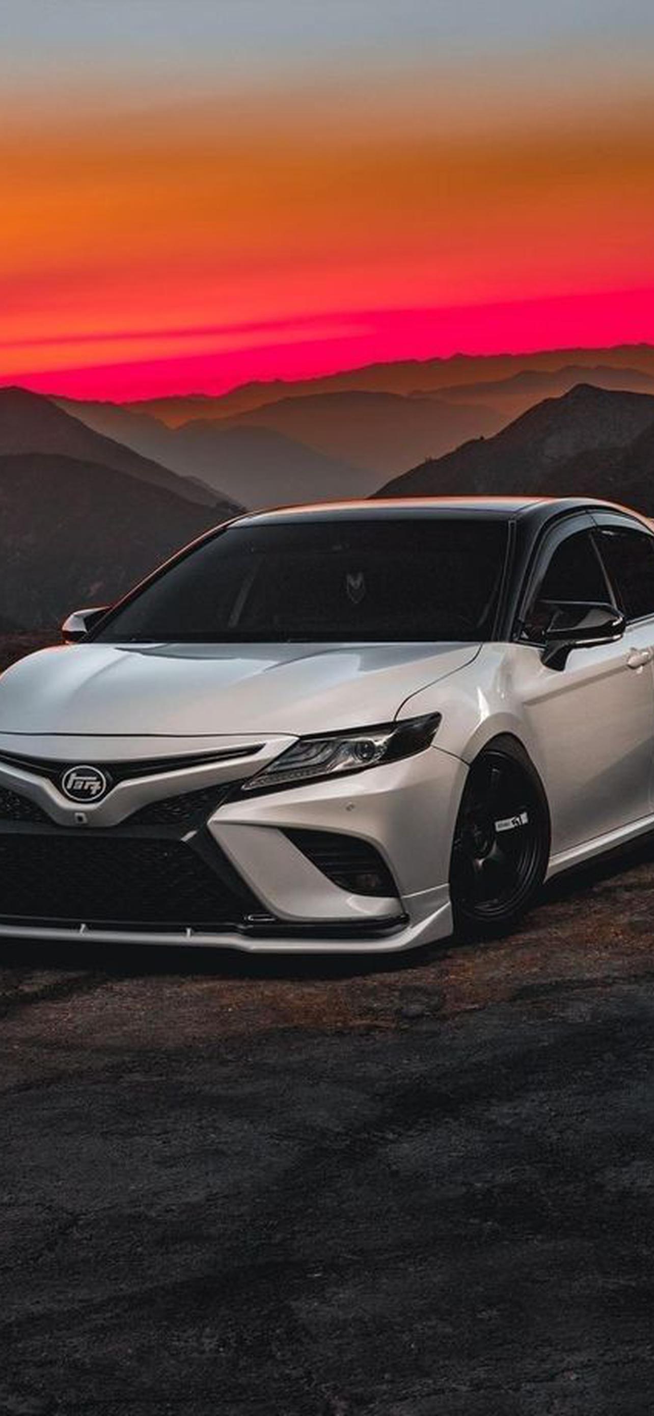 1284x2778  Тойота Камри 2019, Всем добрый день, бензиновый, руль левый, тип кузова  Седан