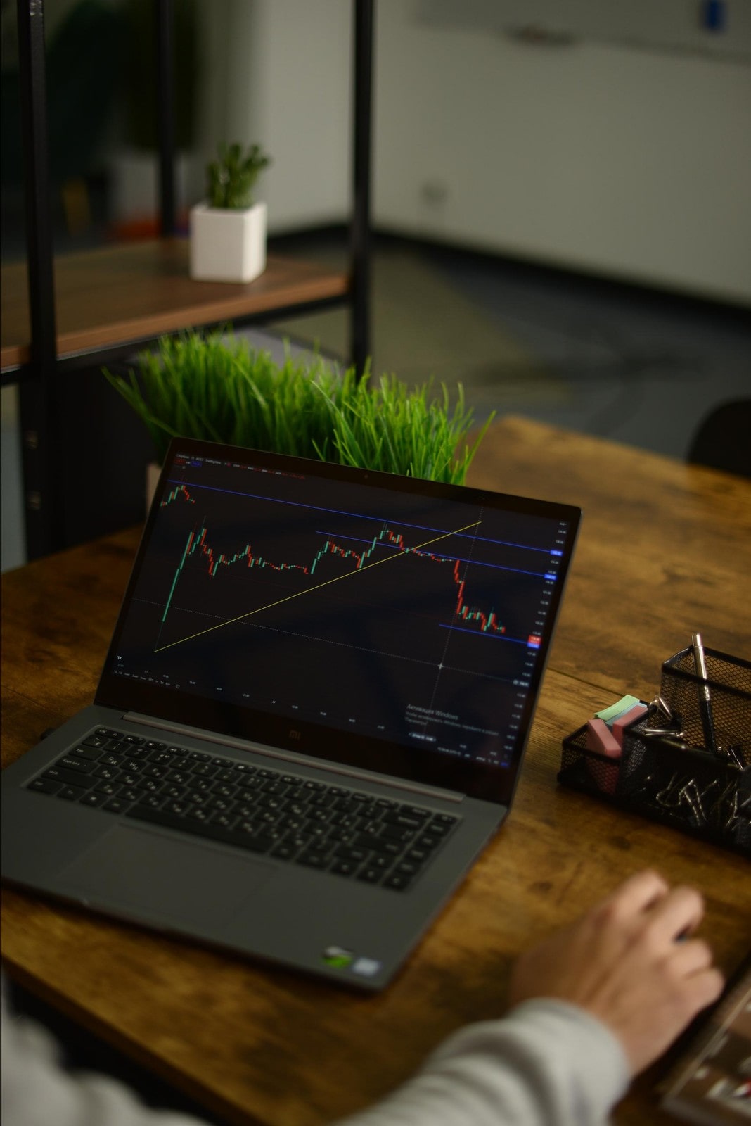 1068x1600  Неоновая подсветка футуристического ночного клуба обои на телефон | Премиум  Фото