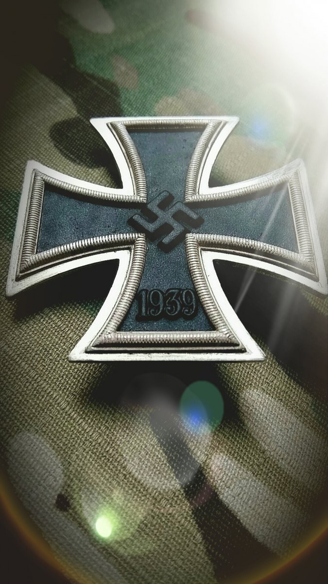 675x1200  обои parabellum, крестов и медалей третьего рейха | REIBERT.info