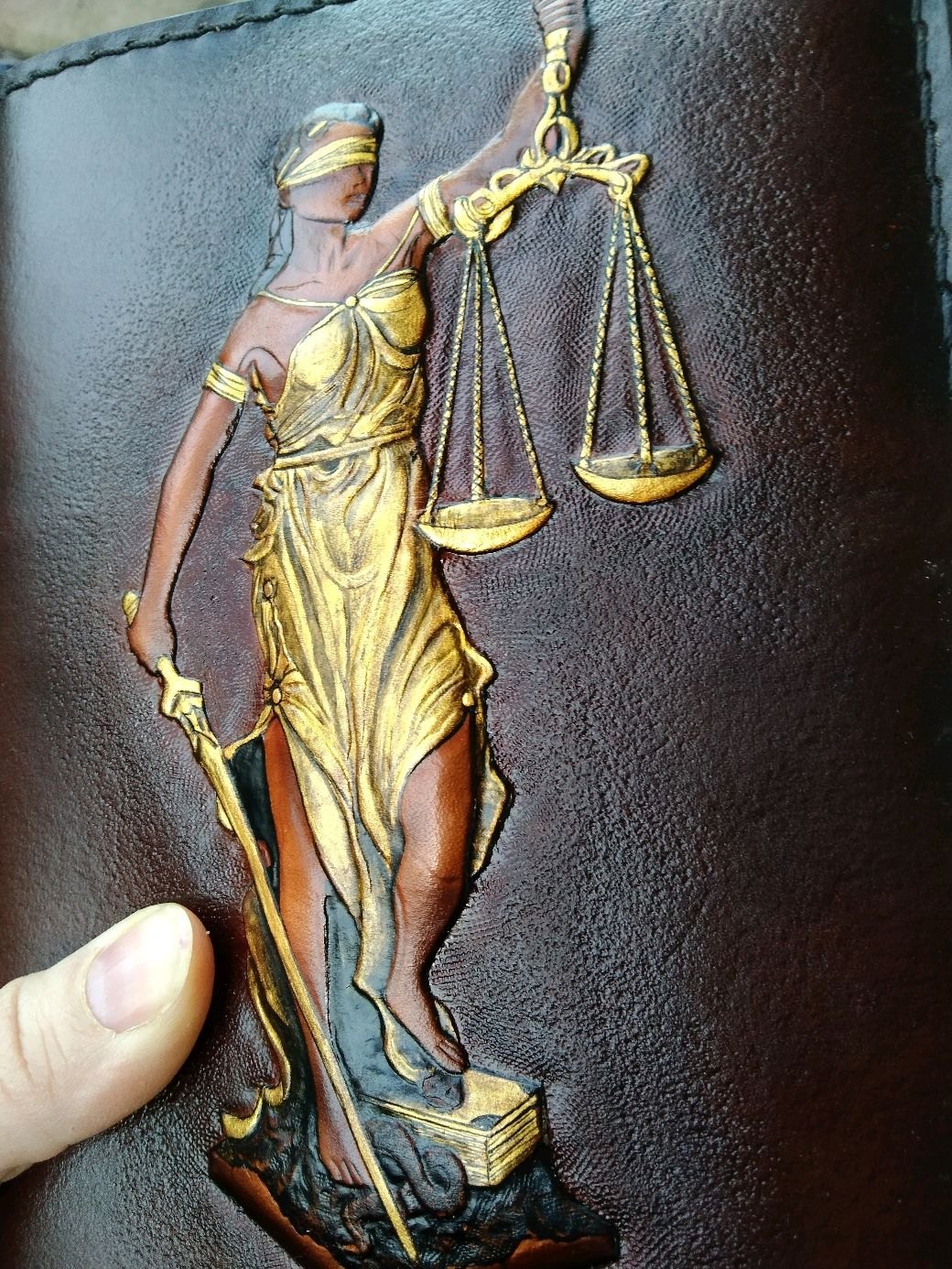 1040x1386  Золотая фемида - фото и картинки abrakadabra.fun