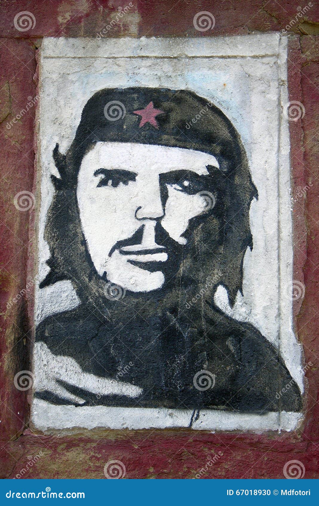 1067x1690  Портрет граффити Че Гевара на стене фасада в Ливорно, Италии Редакционное  Изображение - иллюстрации насчитывающей культурно, герой: 67018930