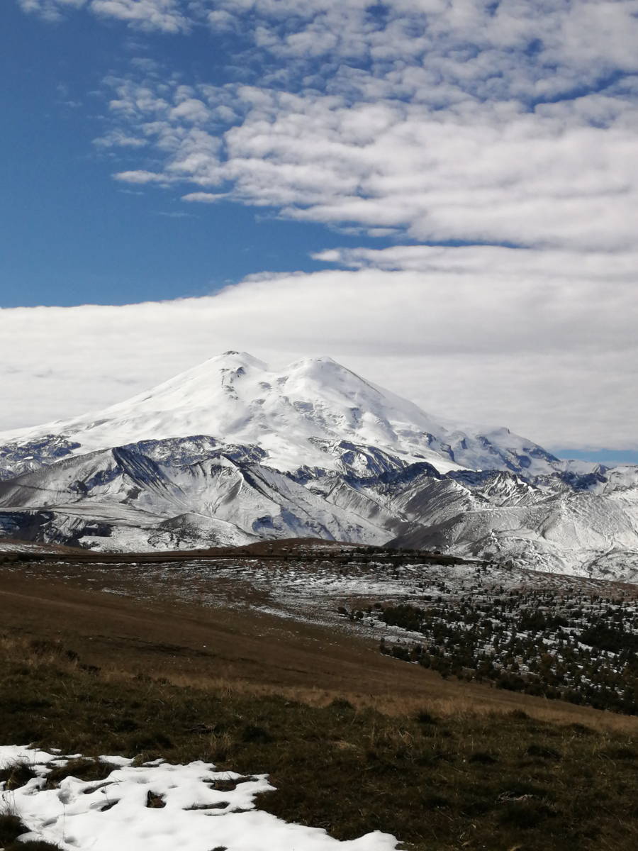 900x1200  Путешествие к Эльбрусу и озеру Гижгит в мини-группе в Кисловодске - цена  3700 ₽