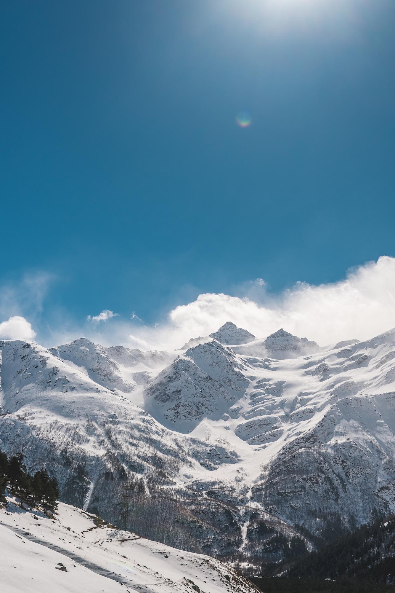 1334x2000  Эльбрус в облаках - 71 фото