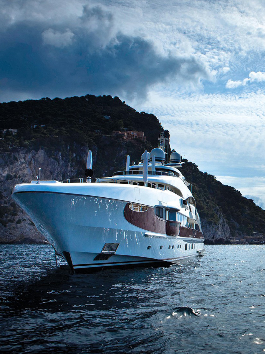 900x1200  Фотографии Море скорость Яхта 1080x1920