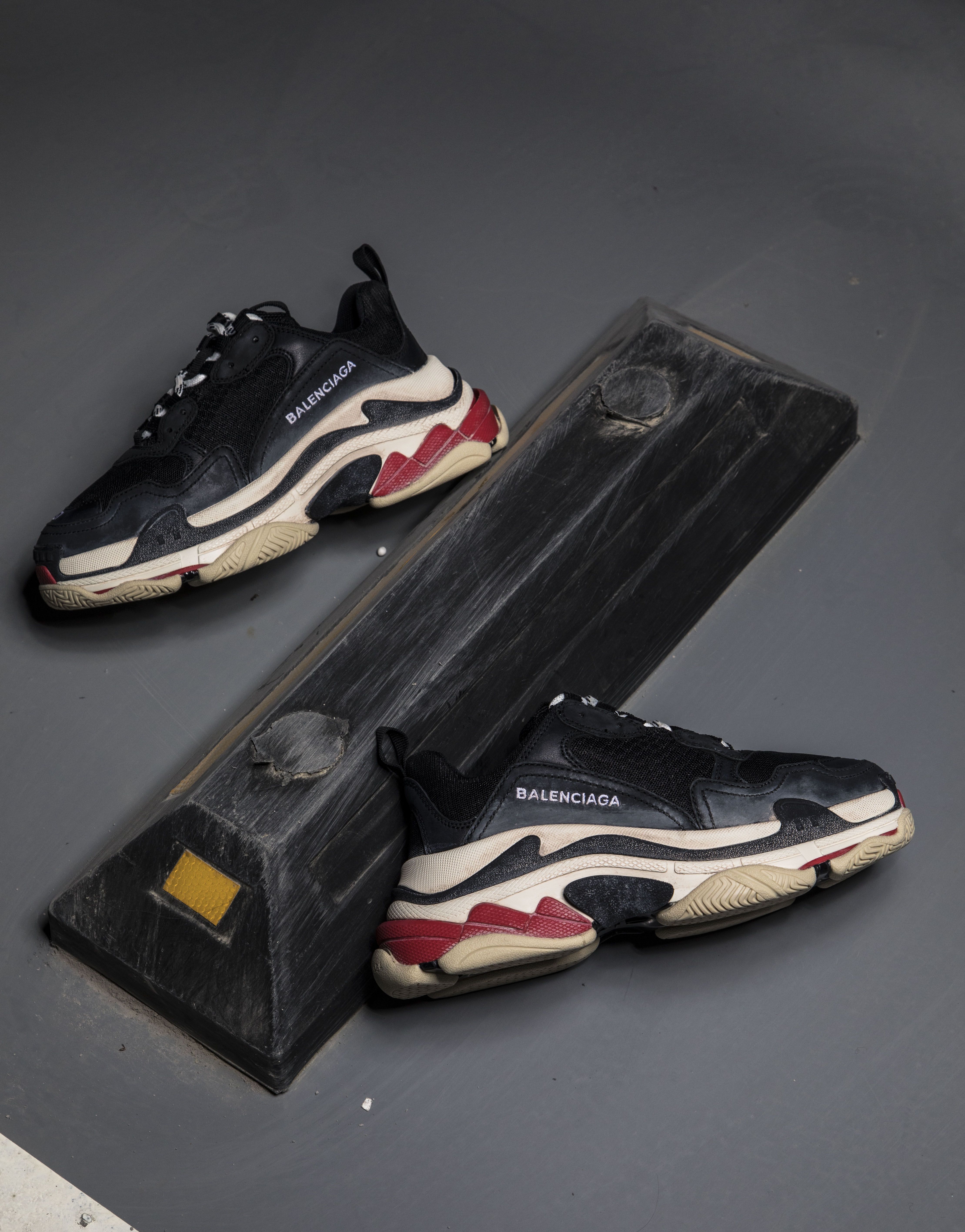 4438x5666  Balenciaga Triple S Обои - Обои Cave