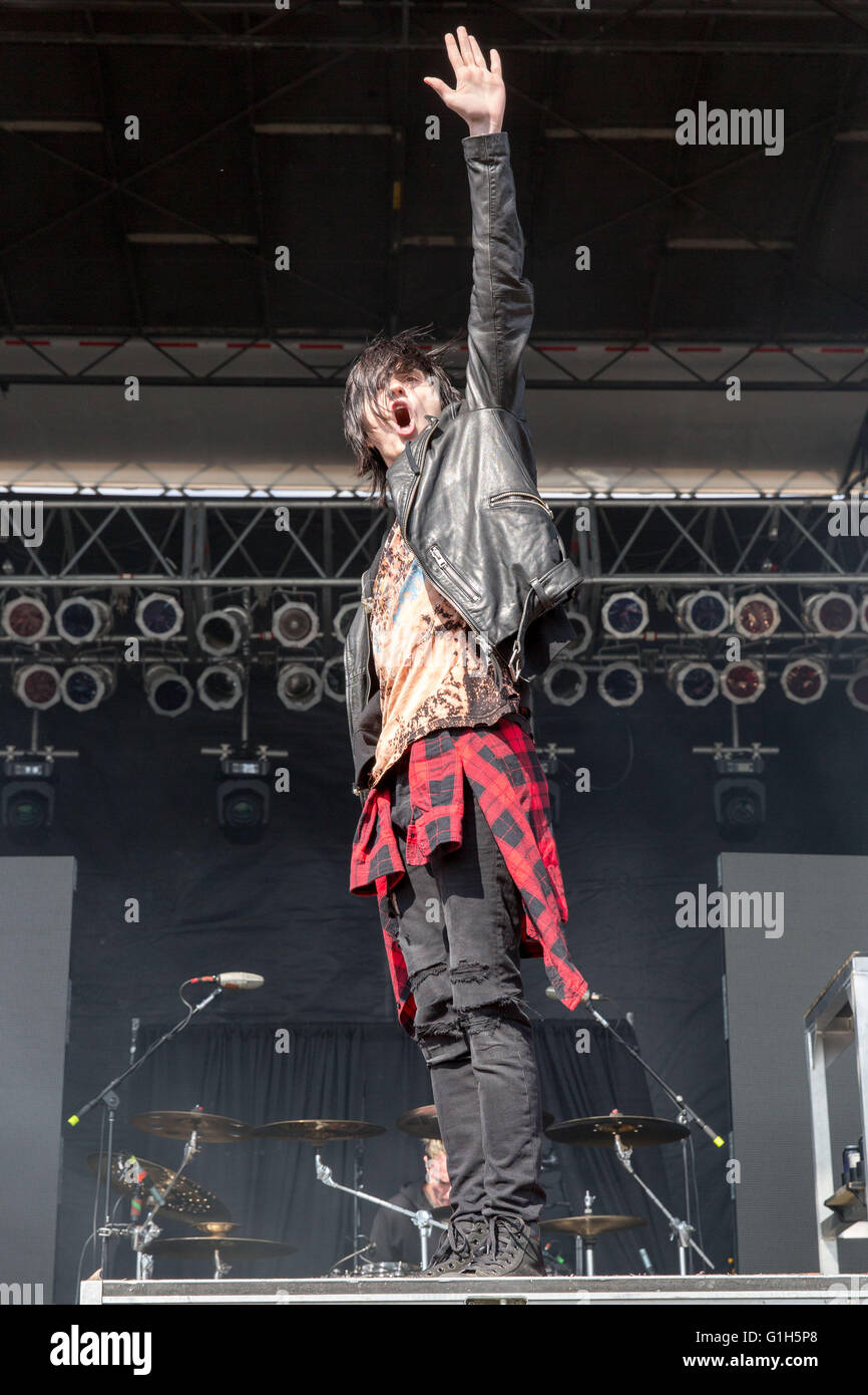 866x1390  Среди новых релизов, вышедших сегодня, +++ (Crosses), Трой Сиван, boygenius, The Drums, Gucci Mane, Metric, Asking Alexandria, Ringo Starr, The… | Инстаграм