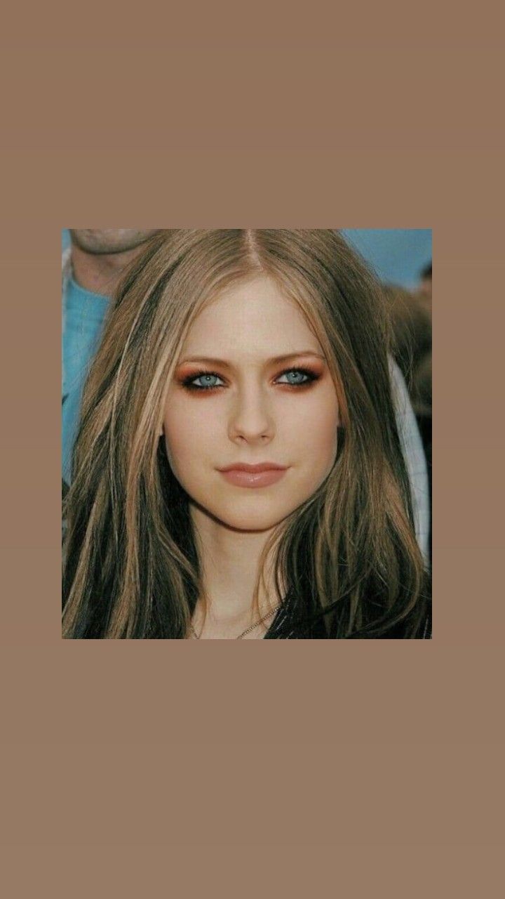 720x1280  Аврил Лавин Обои | Папейс де Пареде