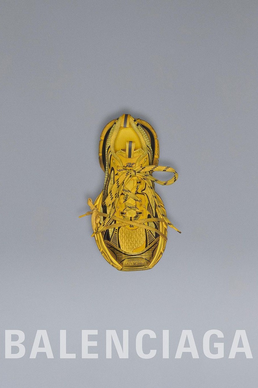 900x1350  9 самых смелых дизайнерских кроссовок с подиумов осени 2017, на которые стоит потратиться прямо сейчас | GQ