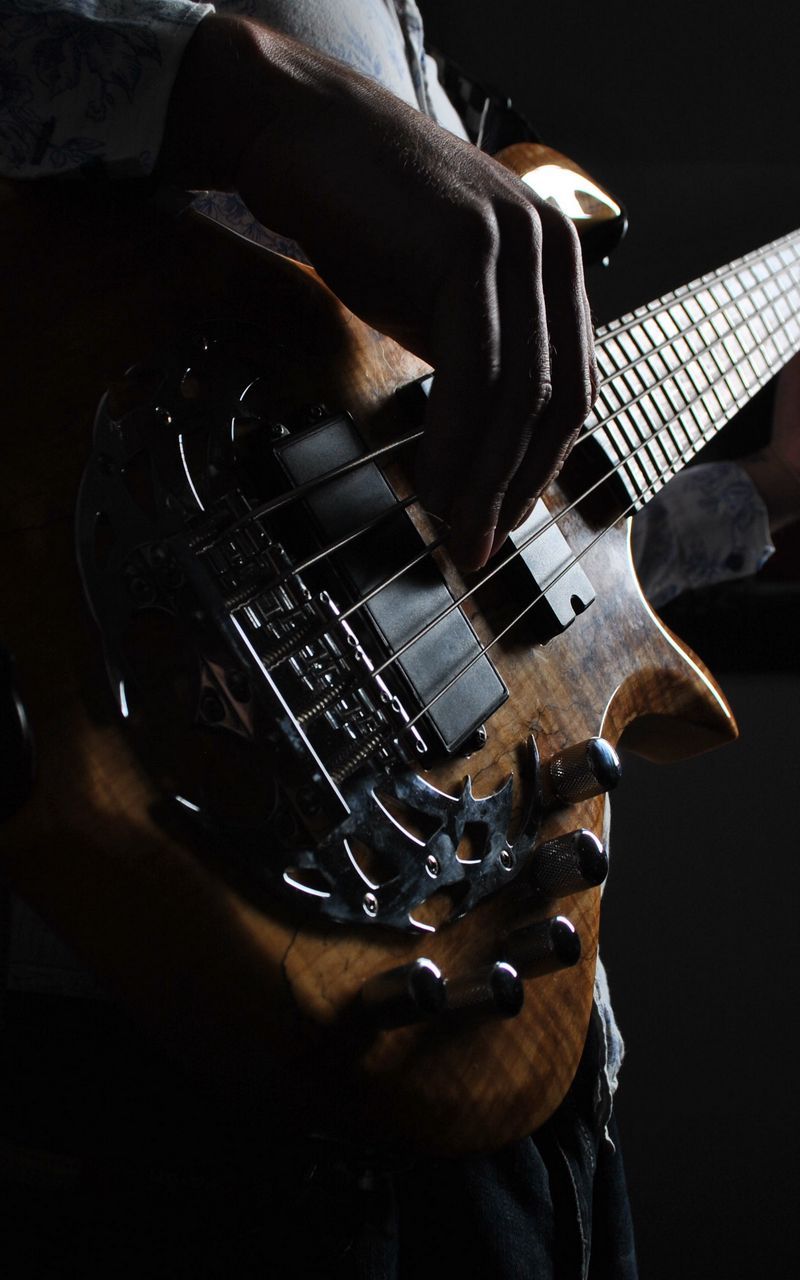 800x1280  Обои басист - Wallpaper Cave