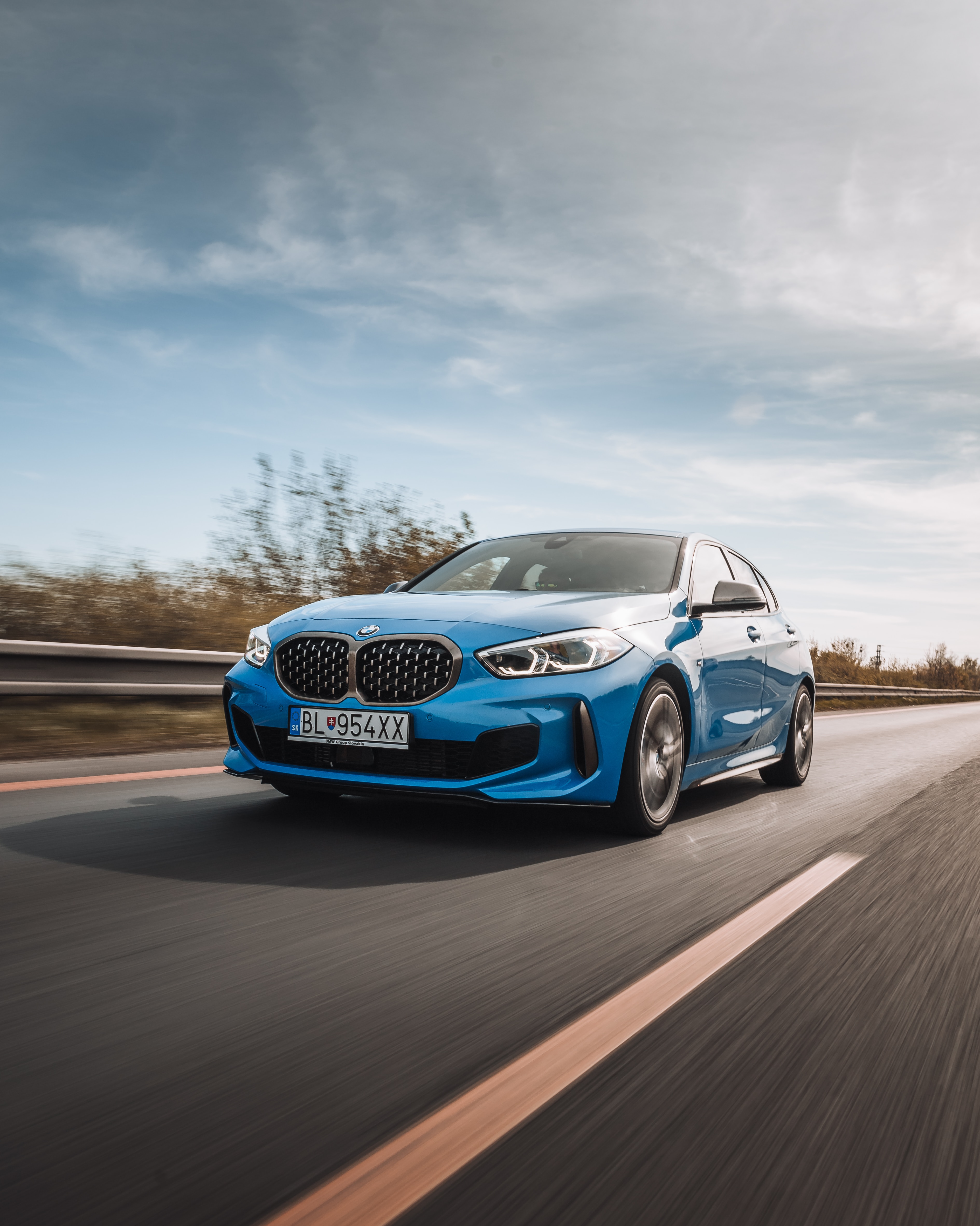 3778x4723  BMW, 1 серия, подсветка, баварский автомобиль, синяя машина, тачка, carros, немецкий автомобиль, m1, HD обои для телефона | Пикпикселей