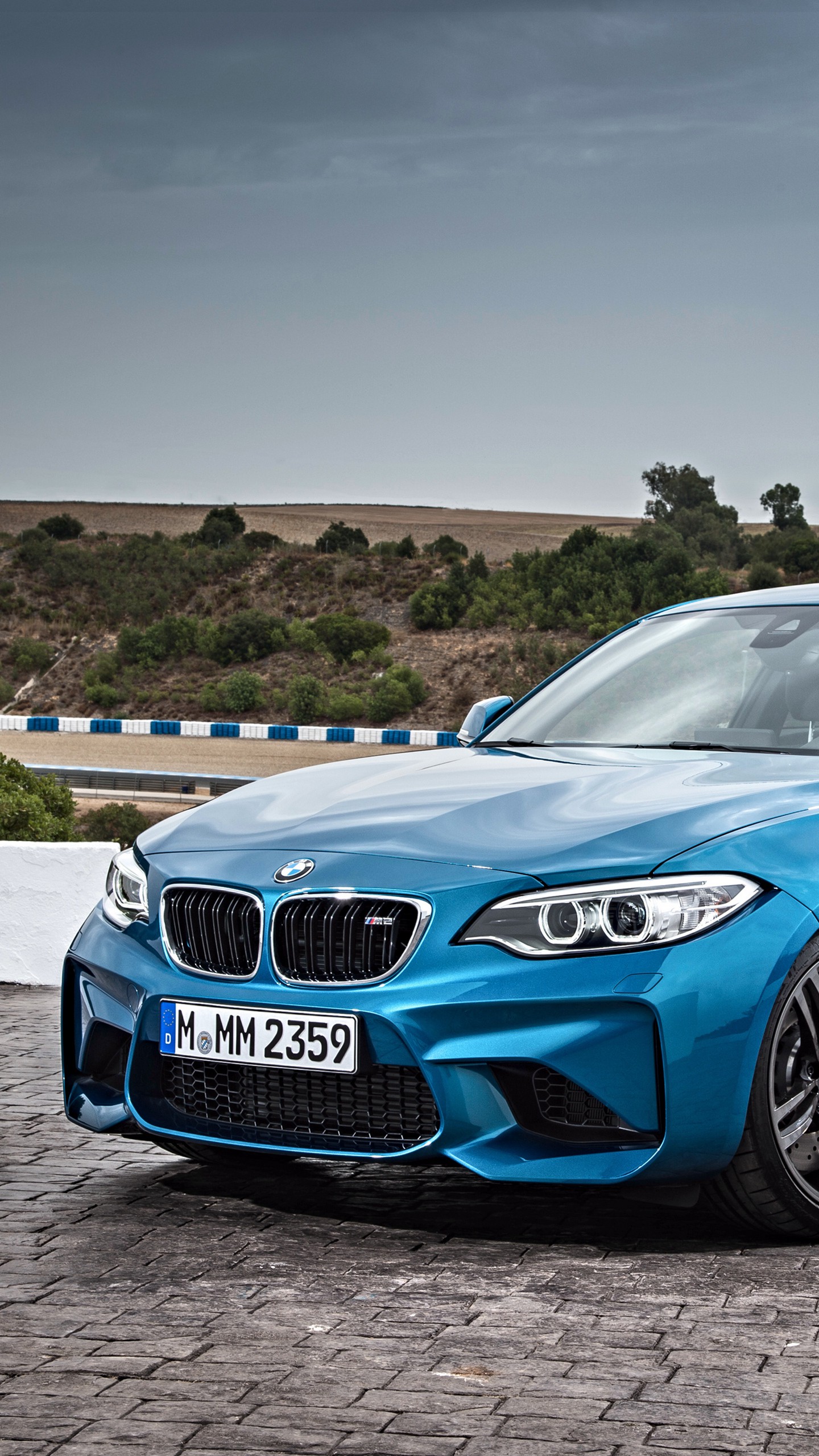 1440x2560  Обои на телефон bmw, f87, вид сбоку - скачать бесплатно в высоком качестве  из категории \"Машины\"