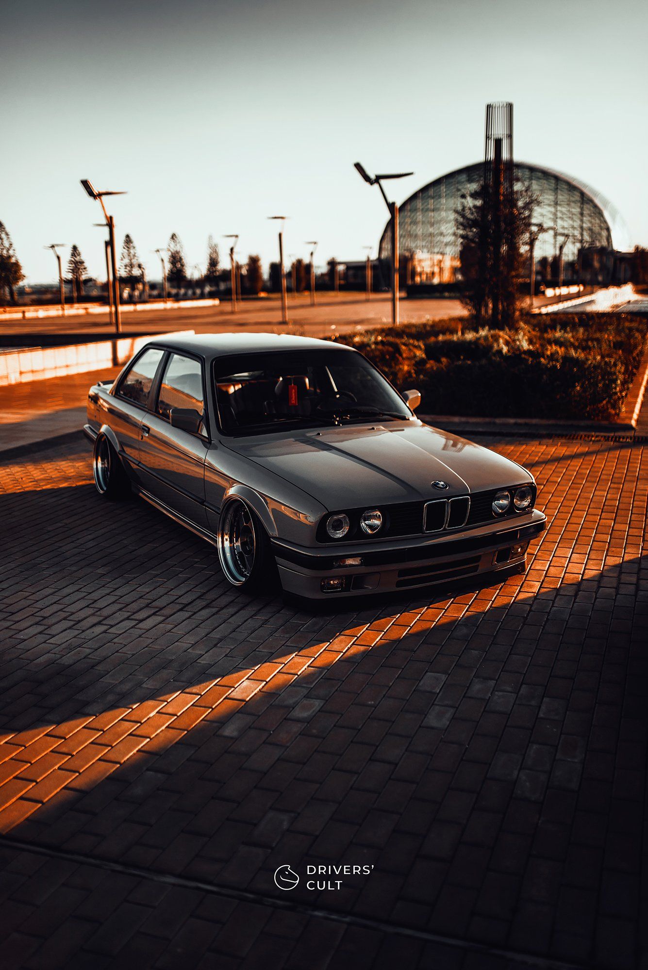 1335x2000  Скачать бесплатно — Мобильные обои Майка Кравата — Декабрь 2019 г. | Обои BMW, Бмв, Бмв старая