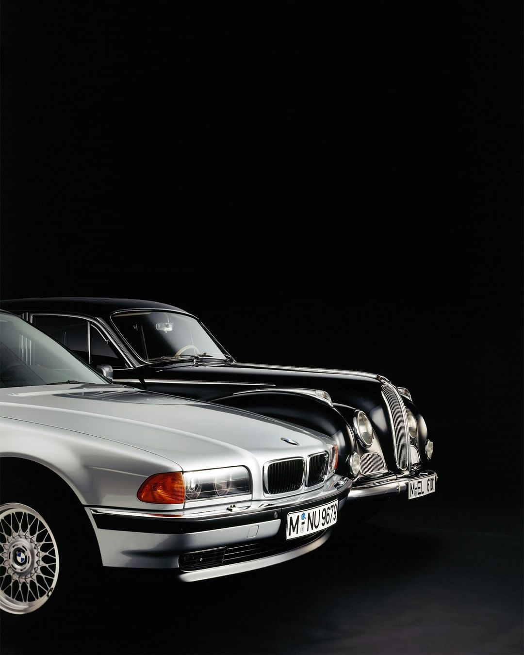 1080x1350  3,105 отметок «Нравится», 8 комментариев — BMW Classic (@bmwclassic) в Instagram: «Их разделяют три десятилетия, но их объединяет… | Бмв, классика Бмв, классические автомобили Бмв