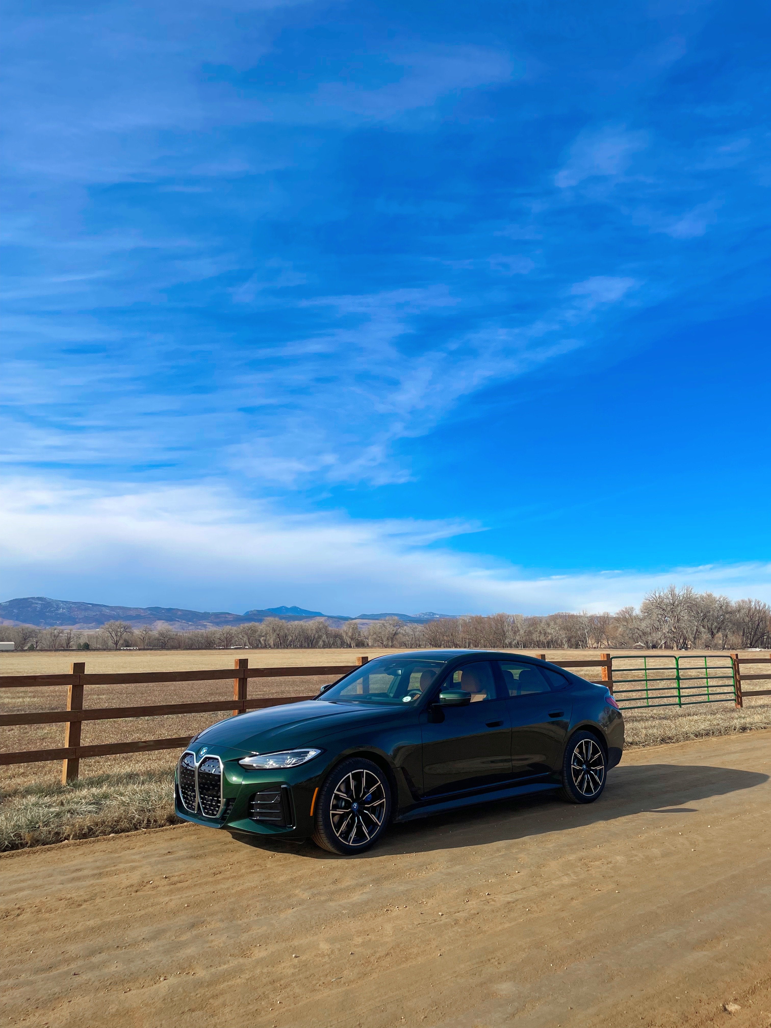 3024x4032  Фотографии BMW i4 Зеленый металлик Сан-Ремо 2022+ | Страница 11 | Форум BMW i4