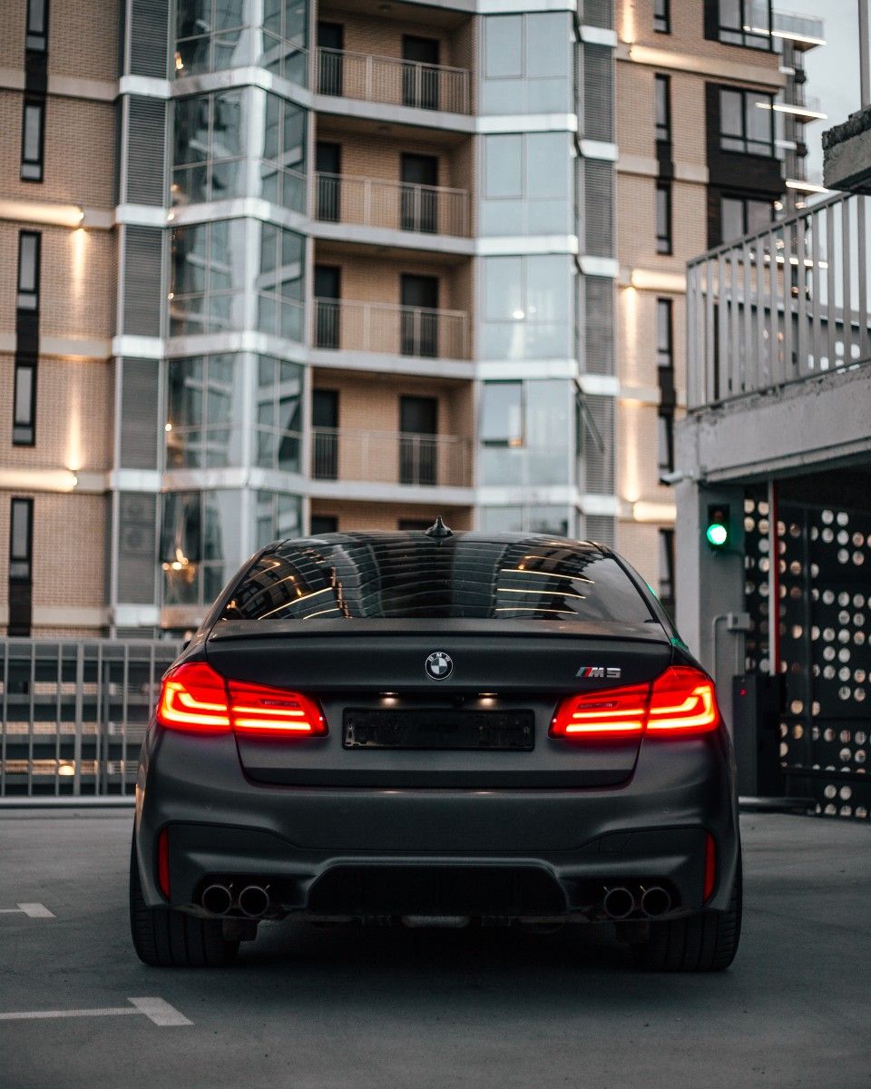 Bmw m5f90 телефона обои на телефон