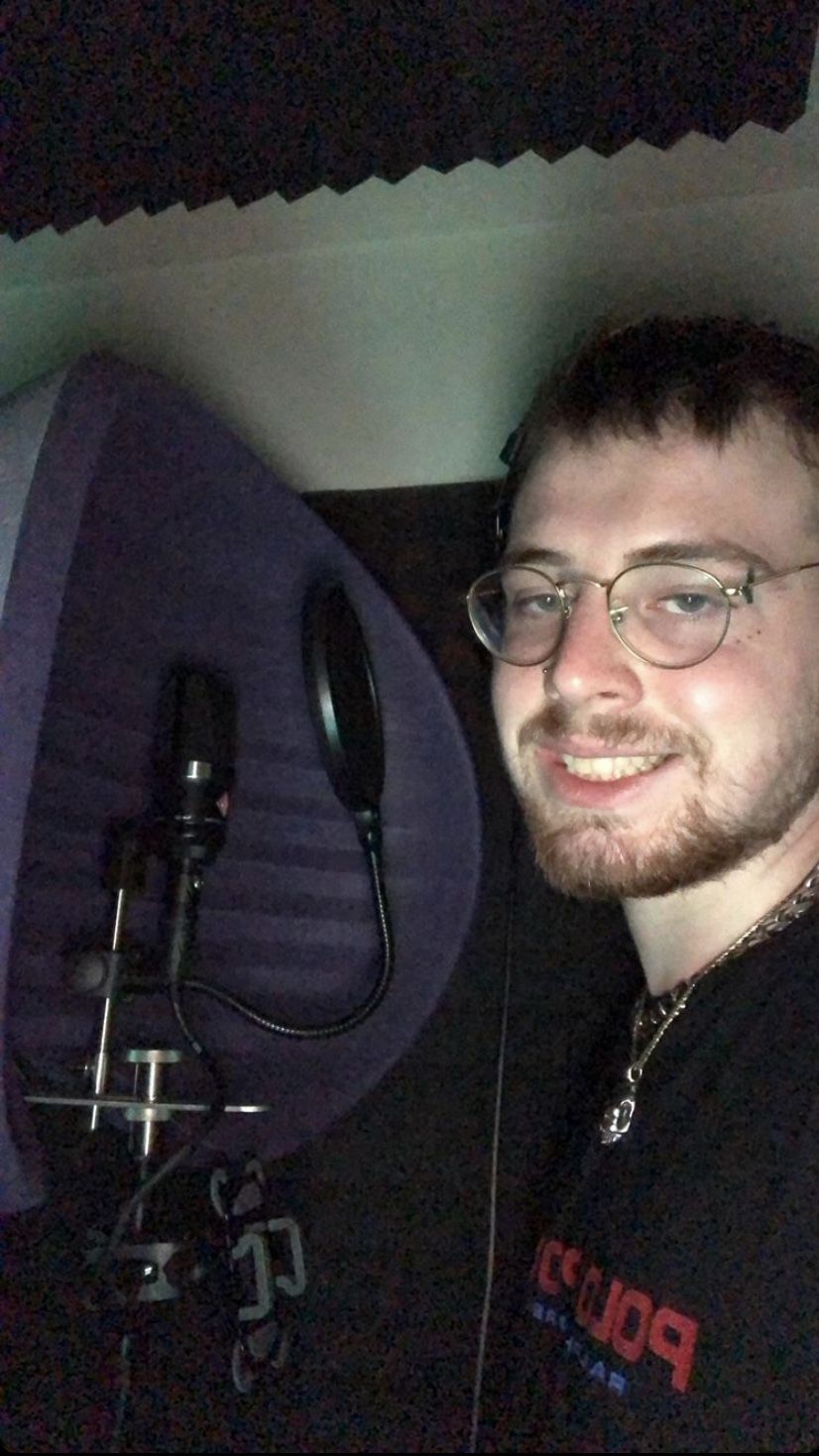 826x1469  Конволк