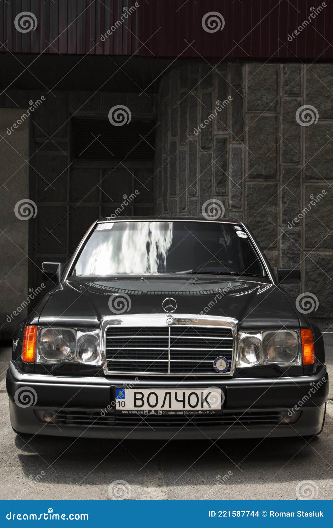 1067x1690  Mercedes Benz W124, Mercedes Benz, W124, HD обои для телефона | Пикпикселей