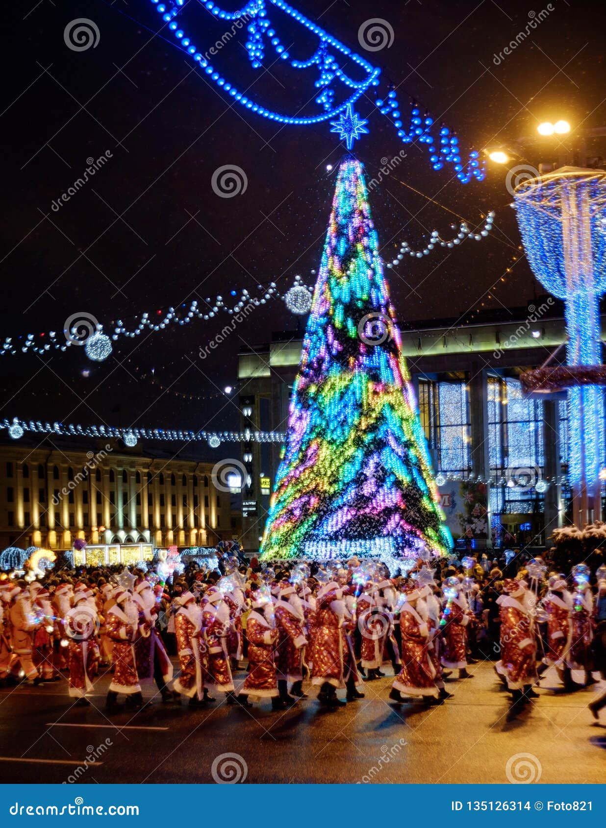 1236x1690  Skyfish Иван Дарья Никитины (@mirrorartproject) • Фото и видео в Instagram