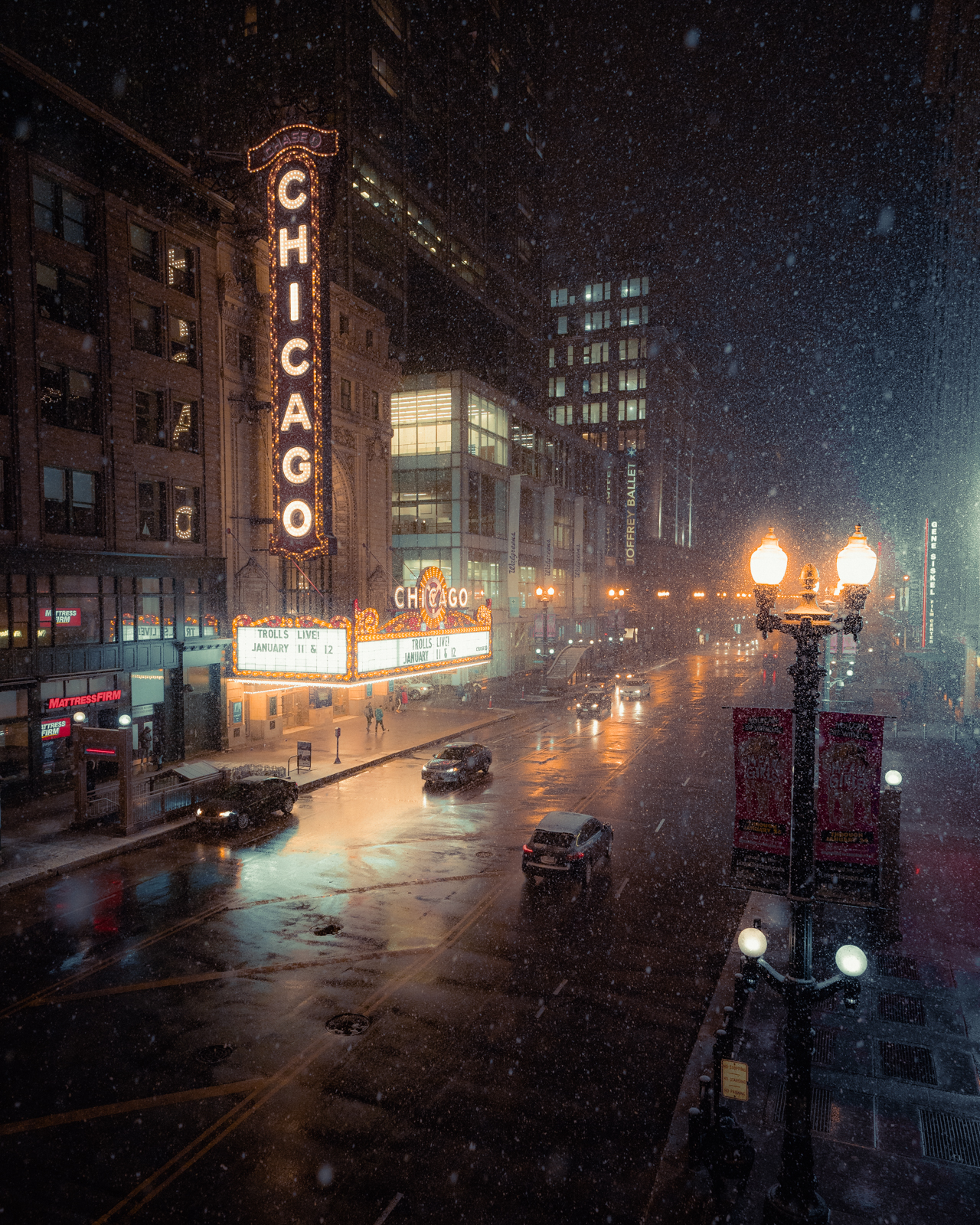 1280x1600  https://aigis.club/81884-chernyj-fon-s-fioletovym-neonom.html