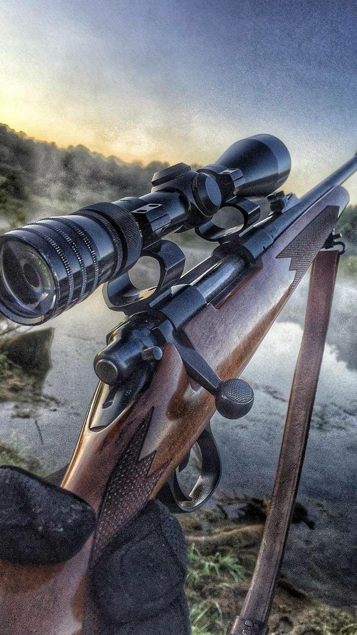 720x1280  Скачать обои Лара Крофт «Косплей с оружием» | Обои.com