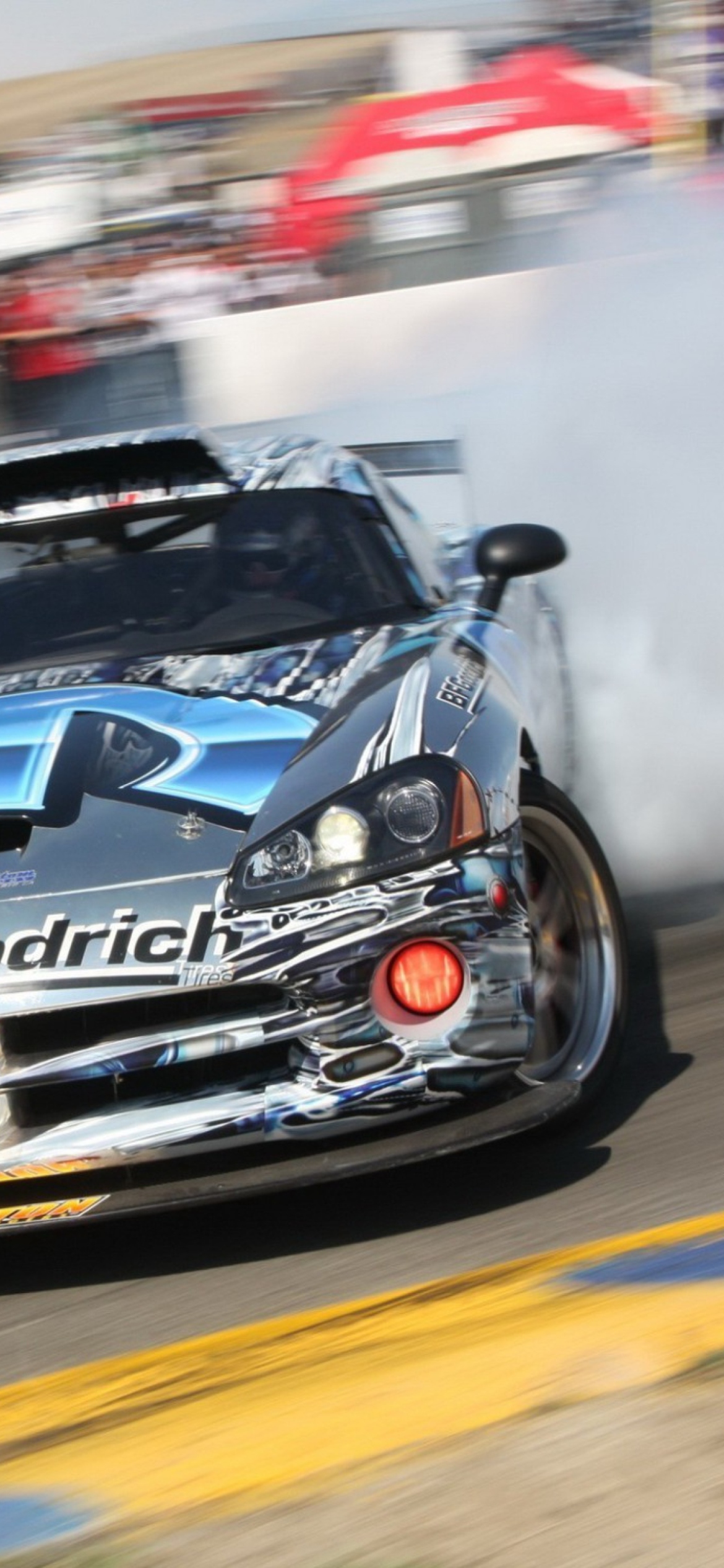 1170x2532  Обои Dodge Viper SRT 10 Drift для 1170x2532