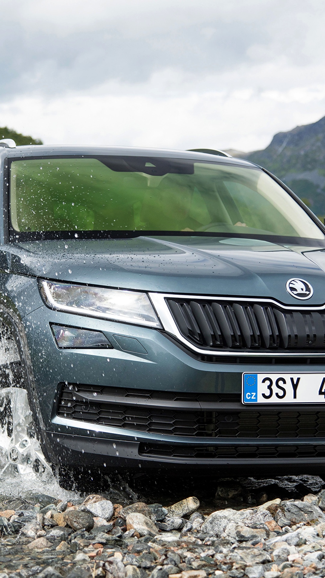 1080x1920  Photos Skoda CUV Kodiaq Black Streams Water splash stone 1080x1920