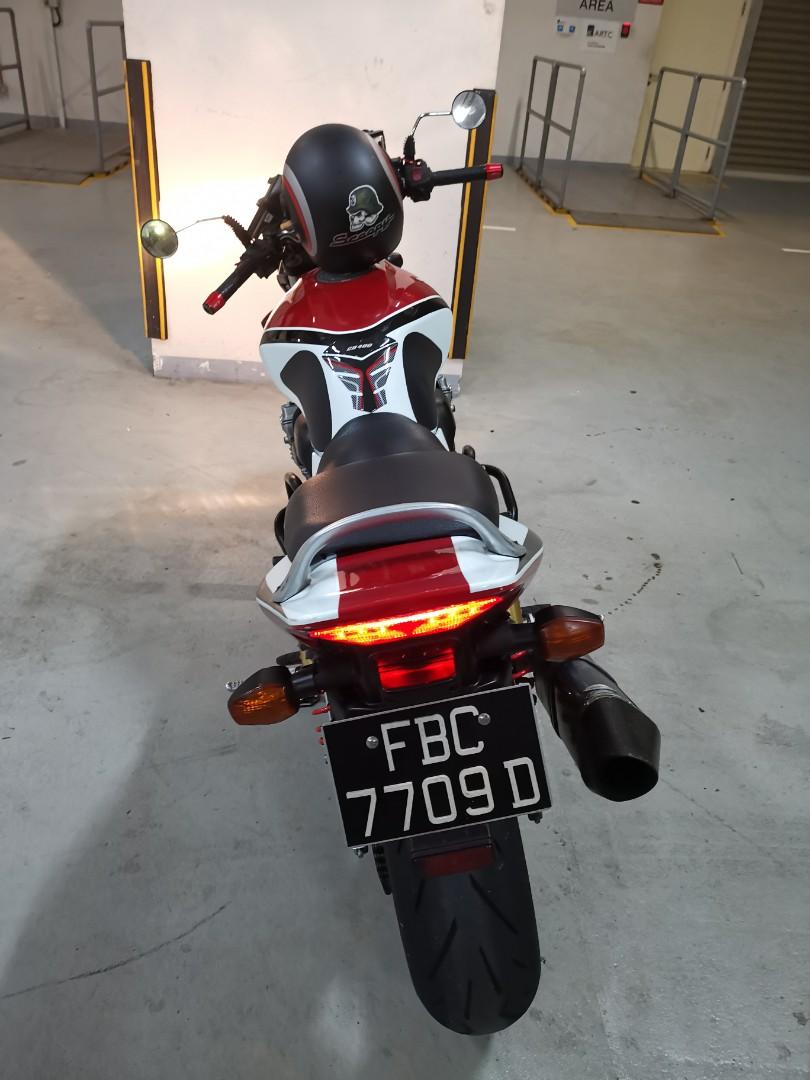 810x1080  Мотоцикл Honda - Фотографии и материалы в hoher Auflösung – Alamy