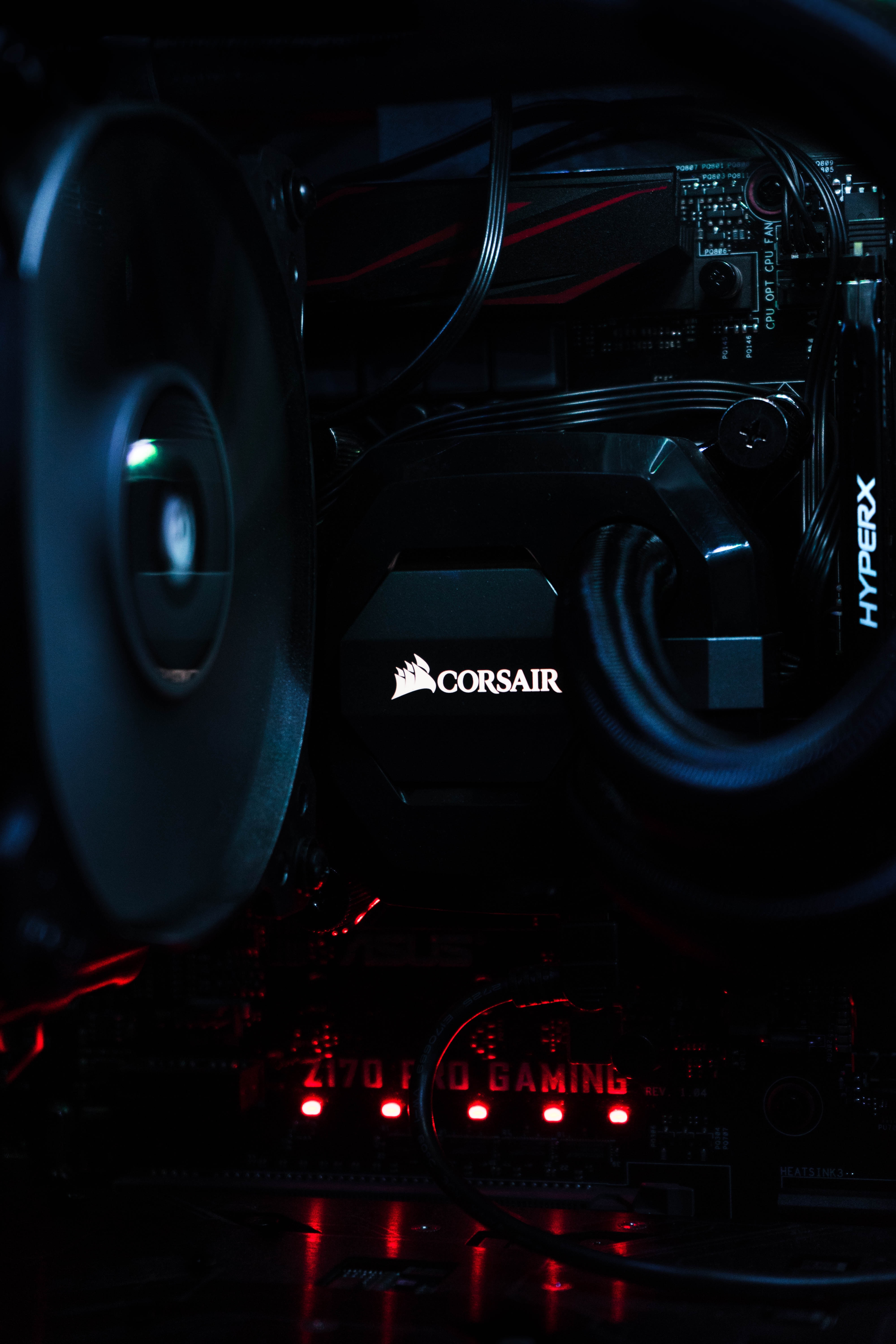 4000x6000  Черное фото электронного устройства Corsair Hyperx – бесплатное серое изображение на Unsplash