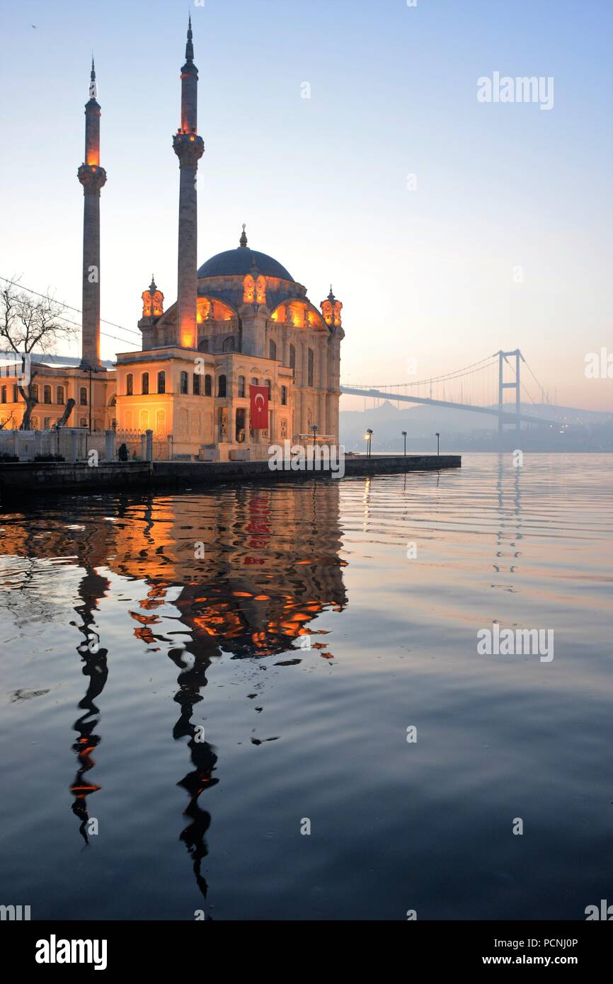 866x1390  Фото Отагтепе, Стамбул. Изображение бейкоза, узор - 188200910