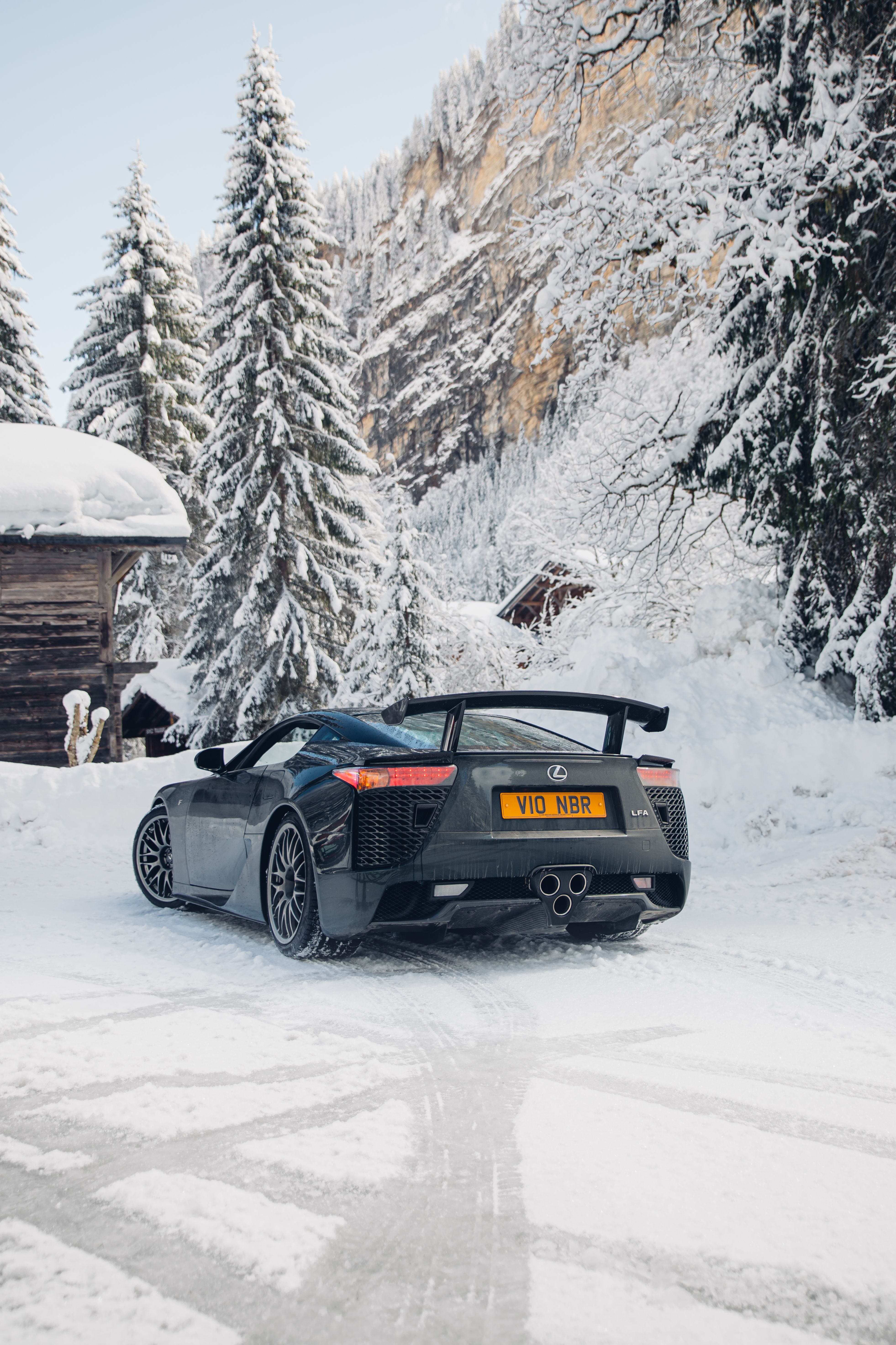 3924x5886  Скачать потрясающие обои Lexus LFA Supercar в движении | Обои.com