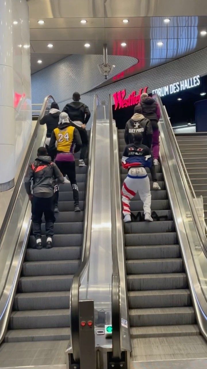 720x1280  jaas_blay on Instagram: BONUS PART.4 🤩🍑🤩 . 🕺🏾 : @jaas_blay @zepeck93  @djlyprod @micke.mlk @philippe_spacely.v @capitano_jr @gwarabo… |  Instagram, Junior, Bonus