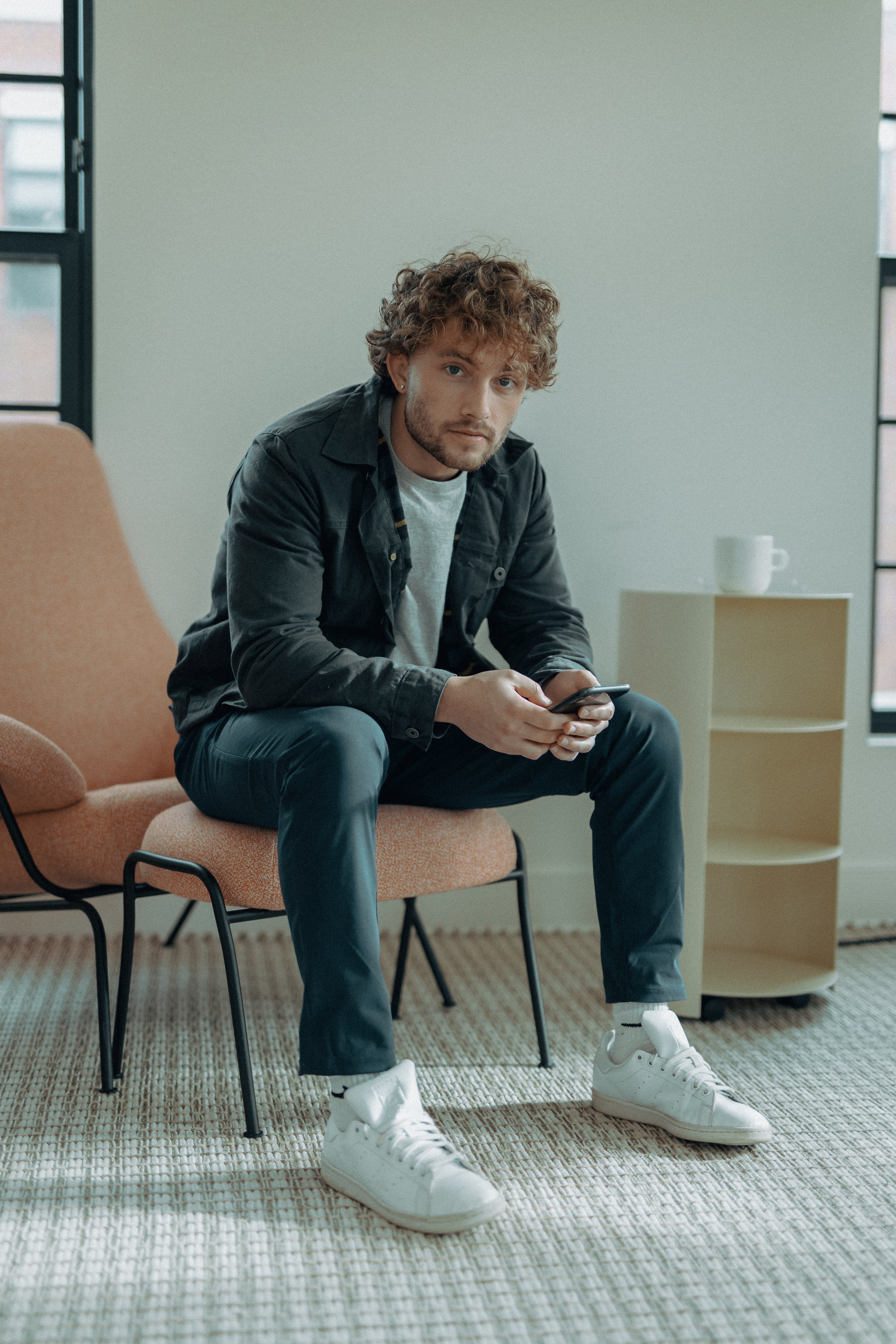 3648x5472  Фотофон формата А1 с эффектом белой деревянной доски – Black Velvet Styling Ltd