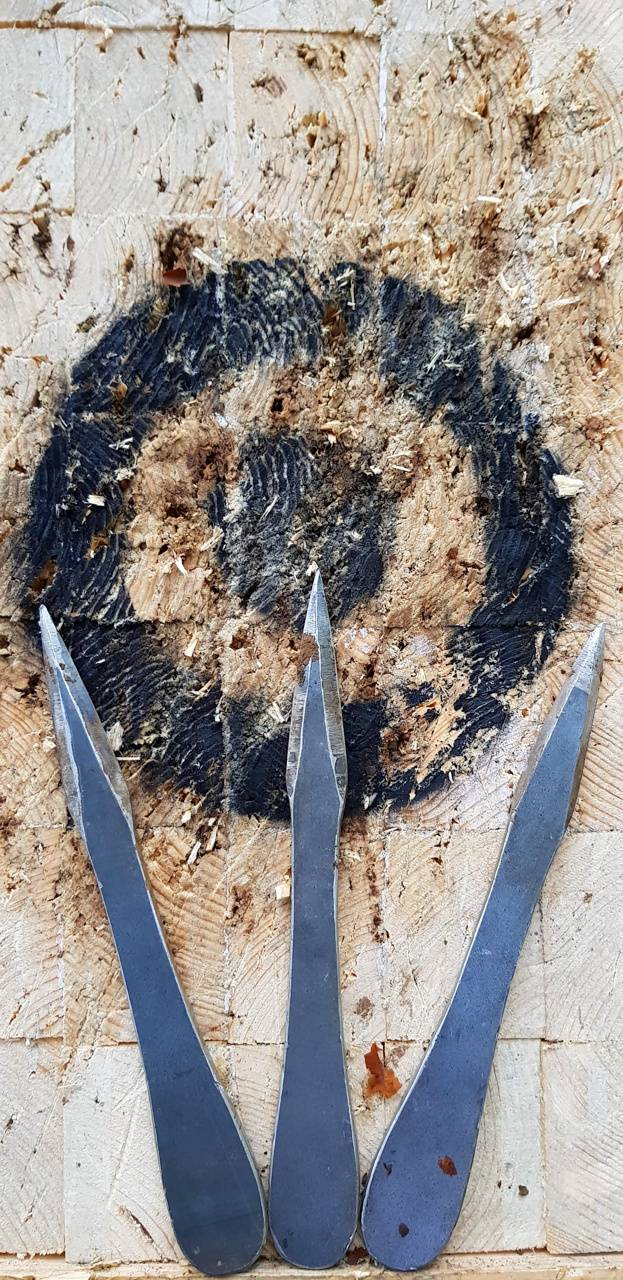 623x1280  HD-обои «Убить ножом» | Пикпикселей