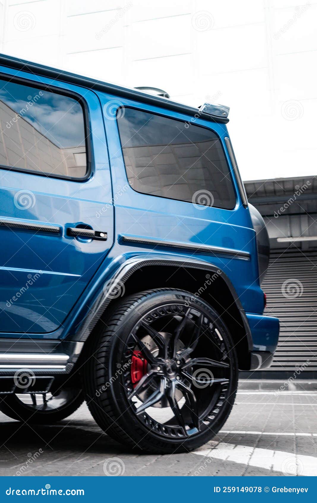 1067x1690  Эксклюзивные в мире внедорожники Brabus B700 AMG G 63 4x4 Squared теперь бродят по западному побережью - GwagenParts.com | Запчасти Mercedes G-класса