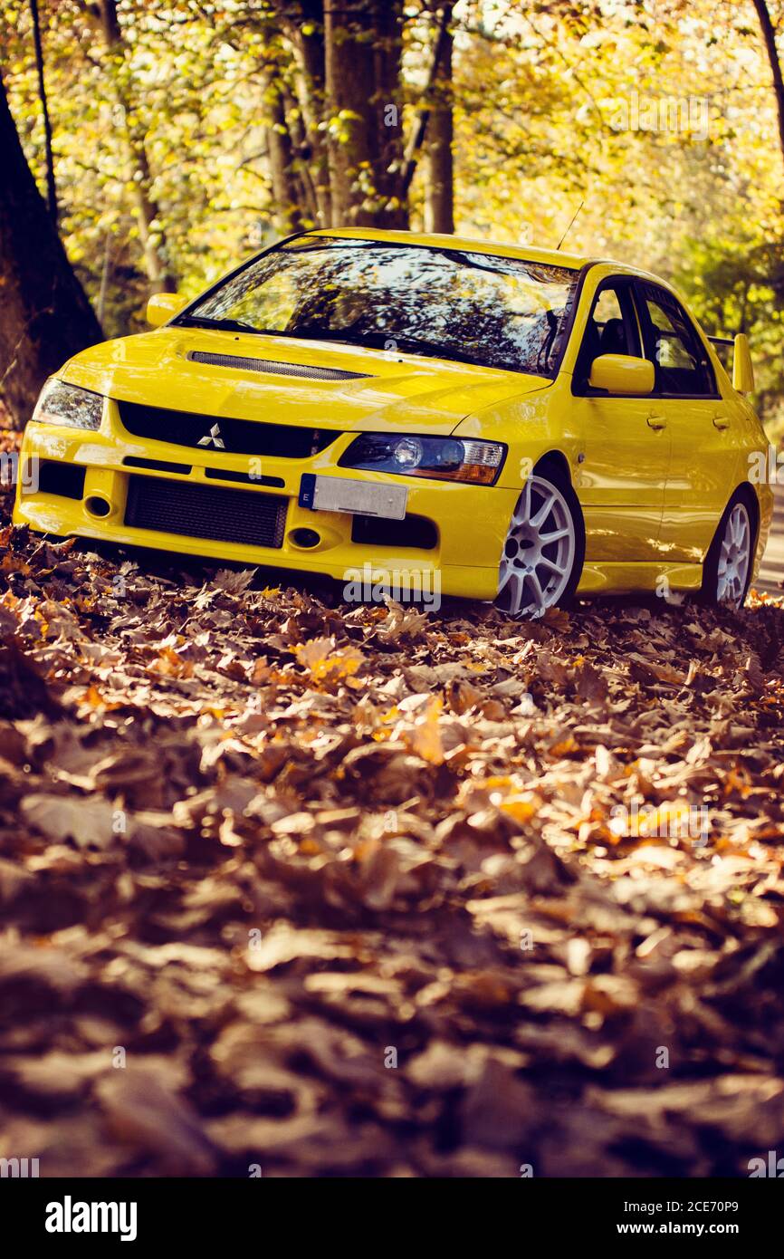 866x1390  Mitsubishi Evo 9 стоковые фотографии и изображения в высоком разрешении — Alamy
