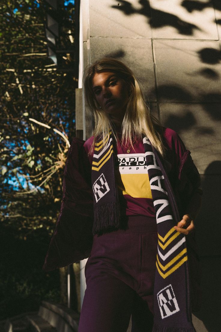 736x1104  Серия Напапиджри 20-22° | Парка по Фаренгейту в движении. Загляните за кулисы нашей съемки FW20 и изучите всю серию 20–22° на napapijri.com. . #Напапиджри... | Автор: Напапиджри | Фейсбук