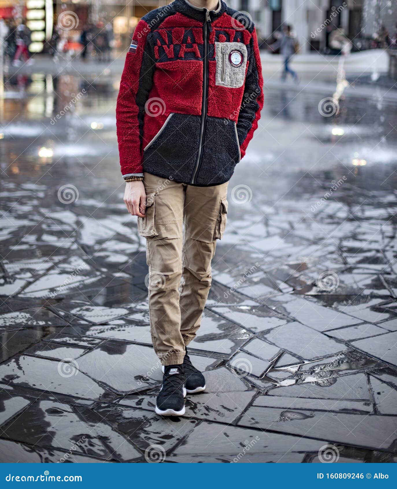 1373x1690  Встречайте племя Напапиджри: Царь Би, Вуди Смоллс, Эмма Бэйл и Глинтс | Напапиджри, Эмма, Бэйлинг