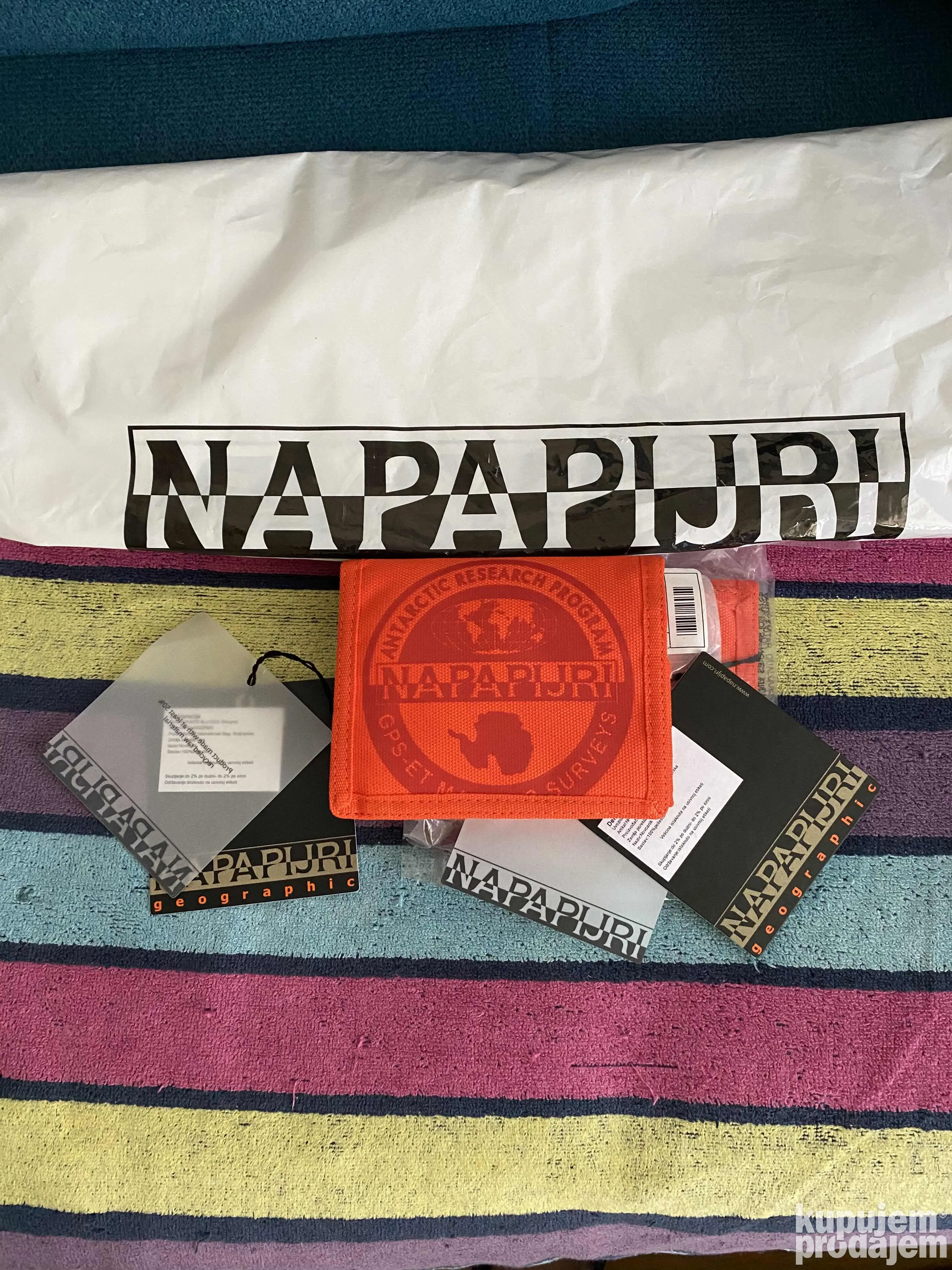 3024x4032  Винтаж 00-х годов, нейтральный флис Napapijri с молнией 1/4 из шерпы — большой женский полиэстер – Domno Vintage