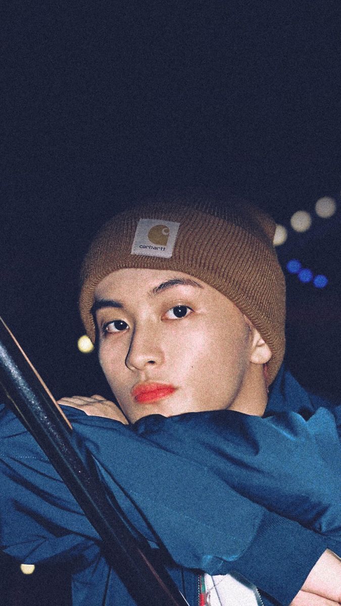 675x1200  Марк Ли обои