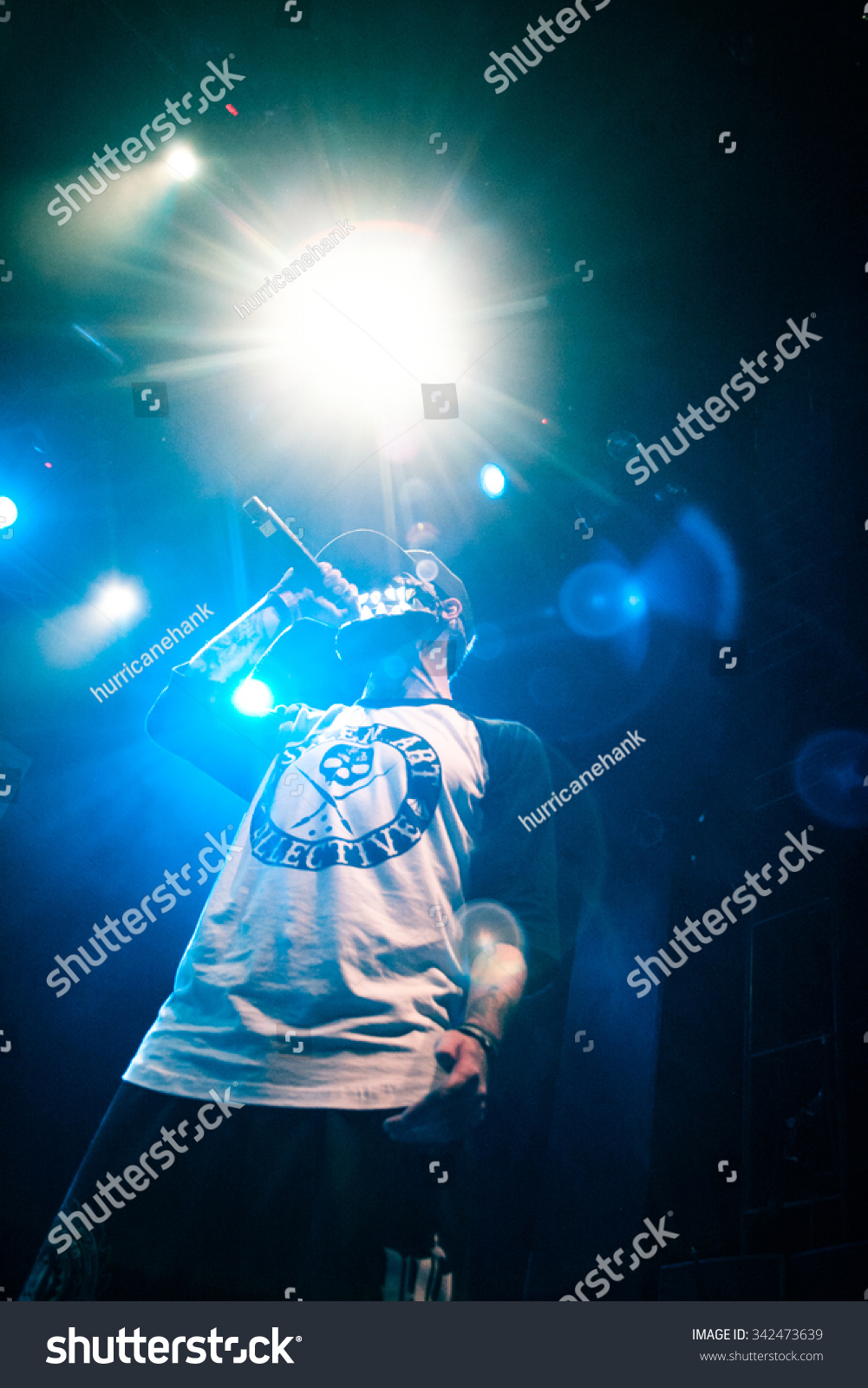 1001x1600  Свет в конце туннеля 1080P, 2K, 4K, 5K HD обои скачать бесплатно | Обои Блики