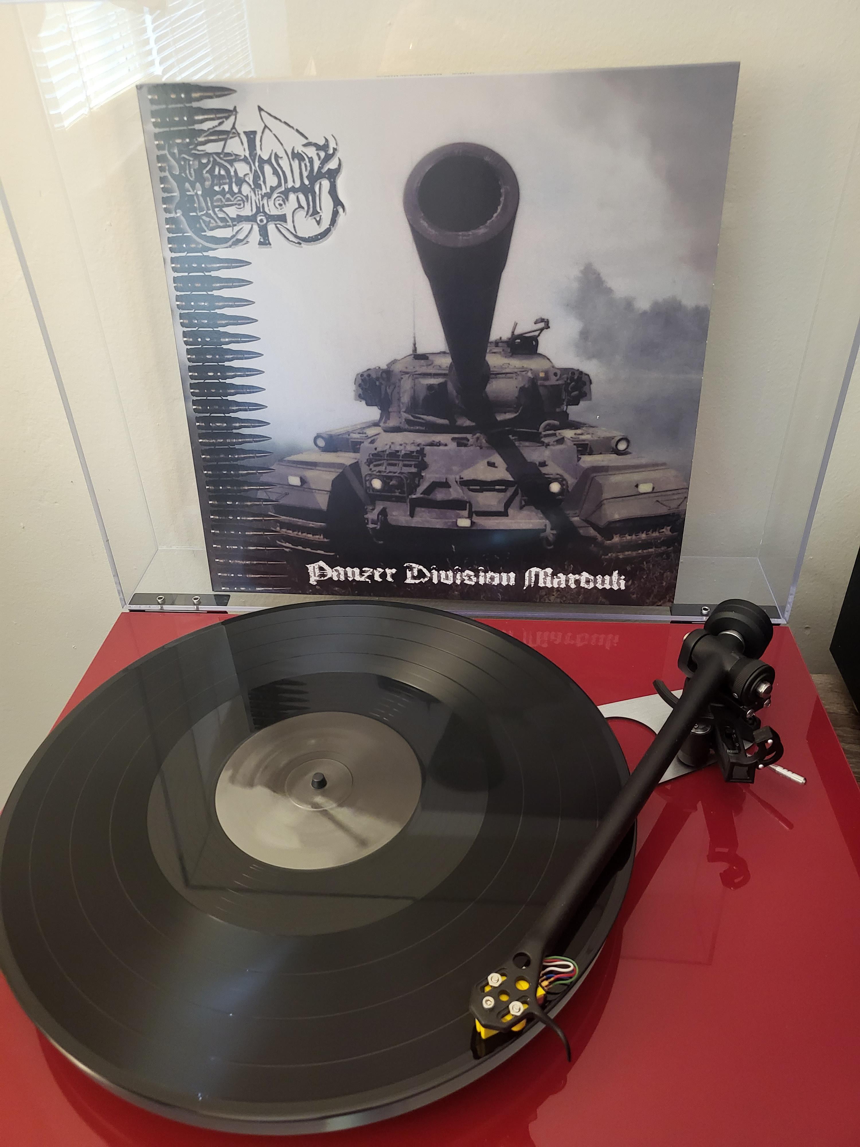 3000x4000  Флагж/текстильный плакат к 20-летию танковой дивизии Мардук: Amazon.de: Sonstiges