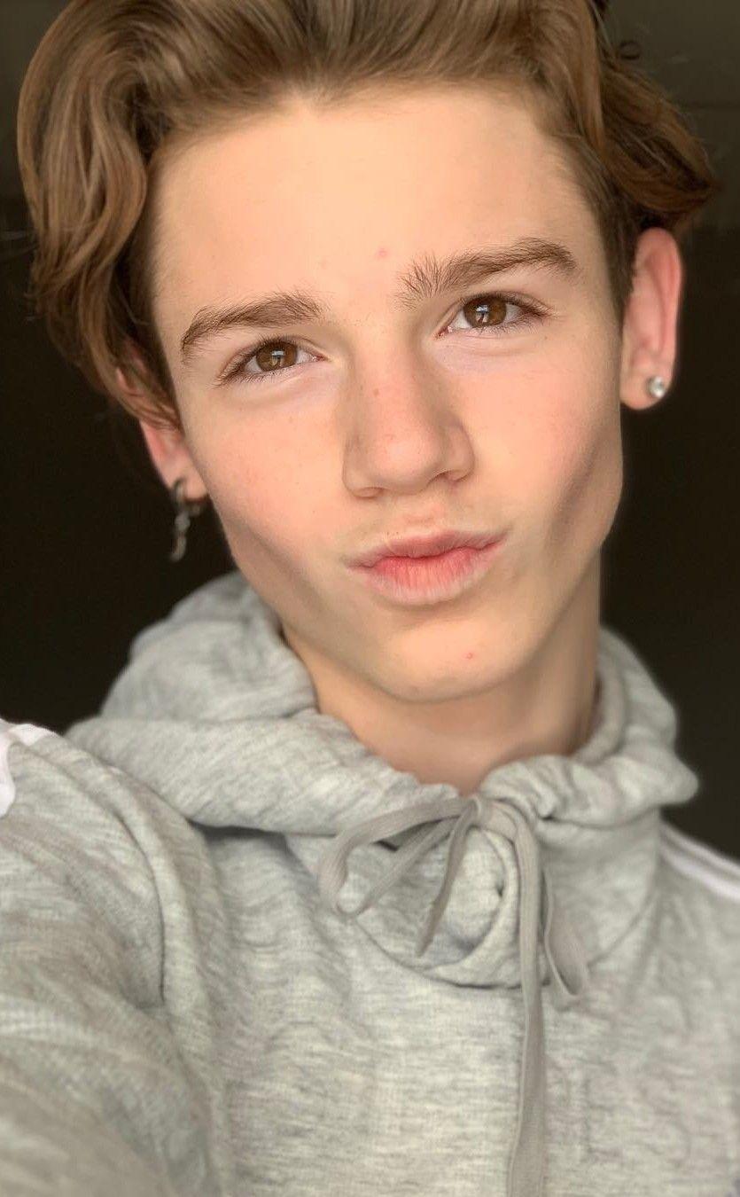 835x1350  Пэйтон Мурмайер Обои - Wallpaper Cave