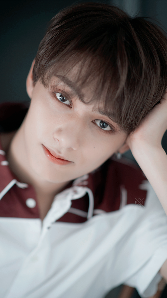 675x1200  kpop замки — июнь; простой лайк/реблог | @xuxipoet