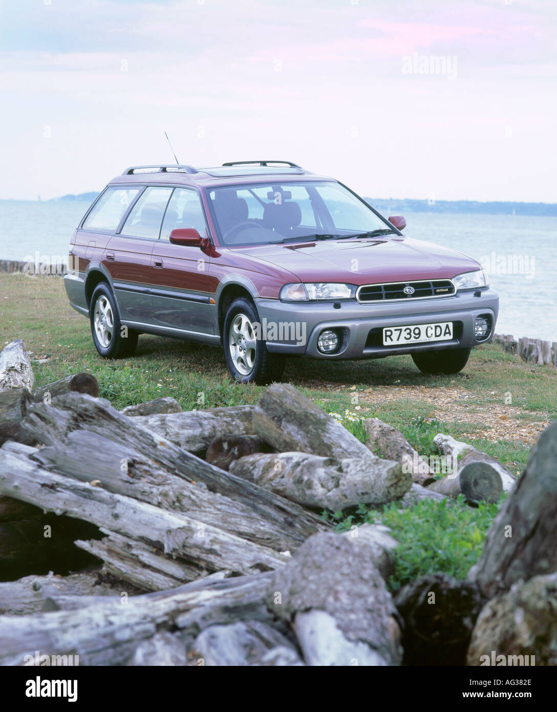 1088x1390  стоковые фотографии и изображения Subaru Legacy в высоком разрешении — Alamy
