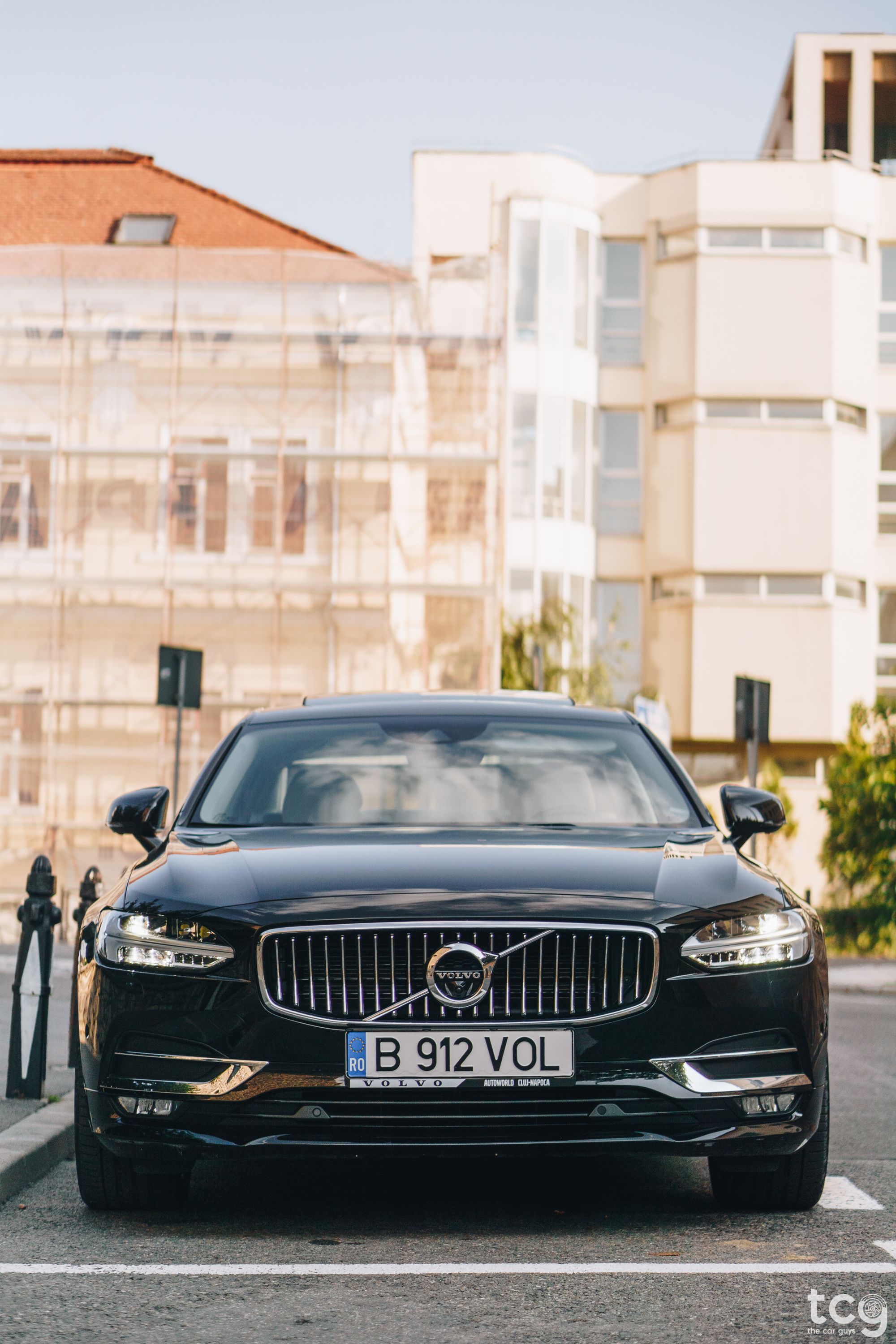 2000x3000  Произведенный в Дацине Volvo S90 с длинной колесной базой вполне может бросить вызов немецкому доминированию в сфере роскоши и доказать, что он является первоклассным автомобилем представительского класса | Южно-Китайская Морнинг Пост