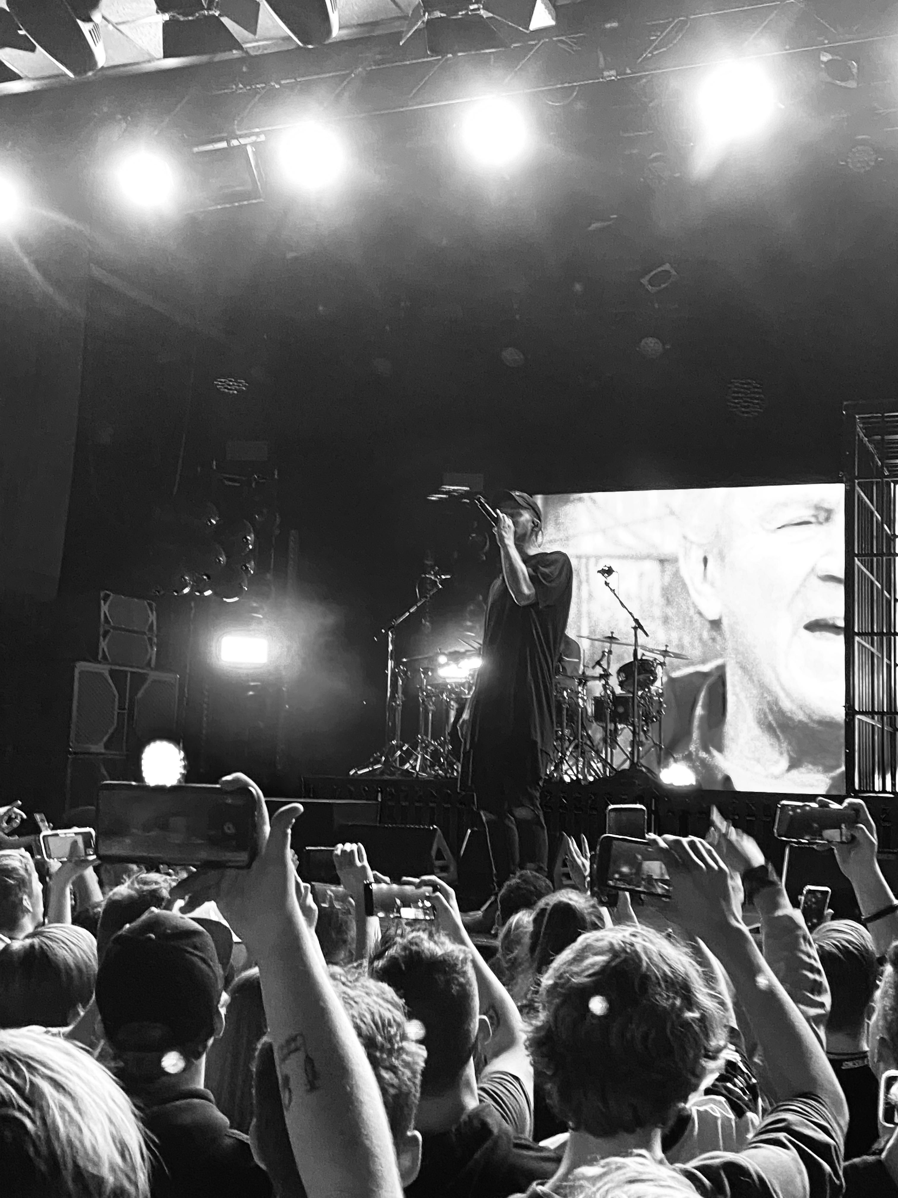 3024x4032  НФ Обои | Музыкальный концерт, Фото и видео, Профиль в Instagram