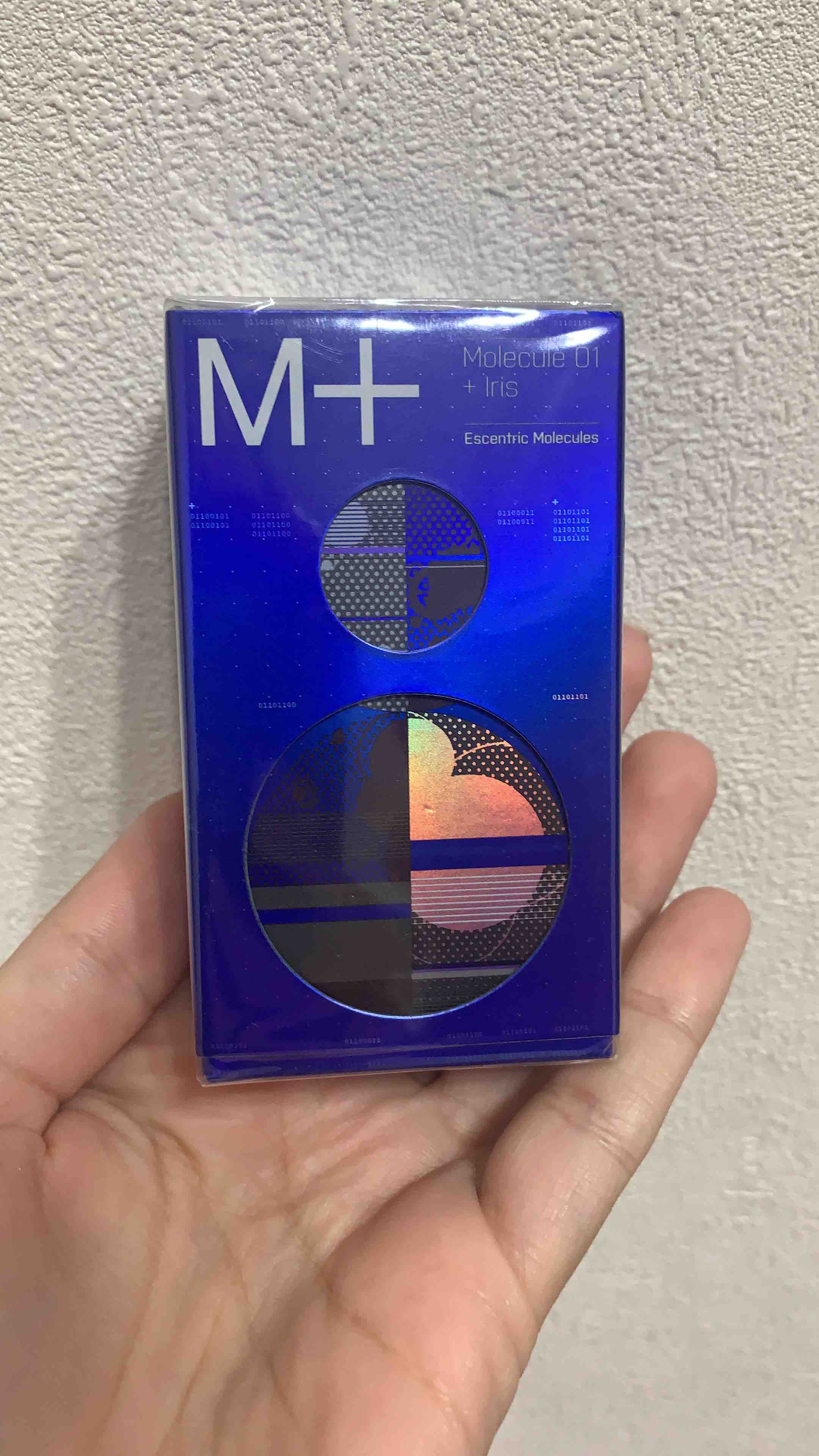 2160x3840  Туалетная вода Escentric Molecules M+ Molecule 01 + Iris 30 мл - купить в  Peachmall, цена на Мегамаркет