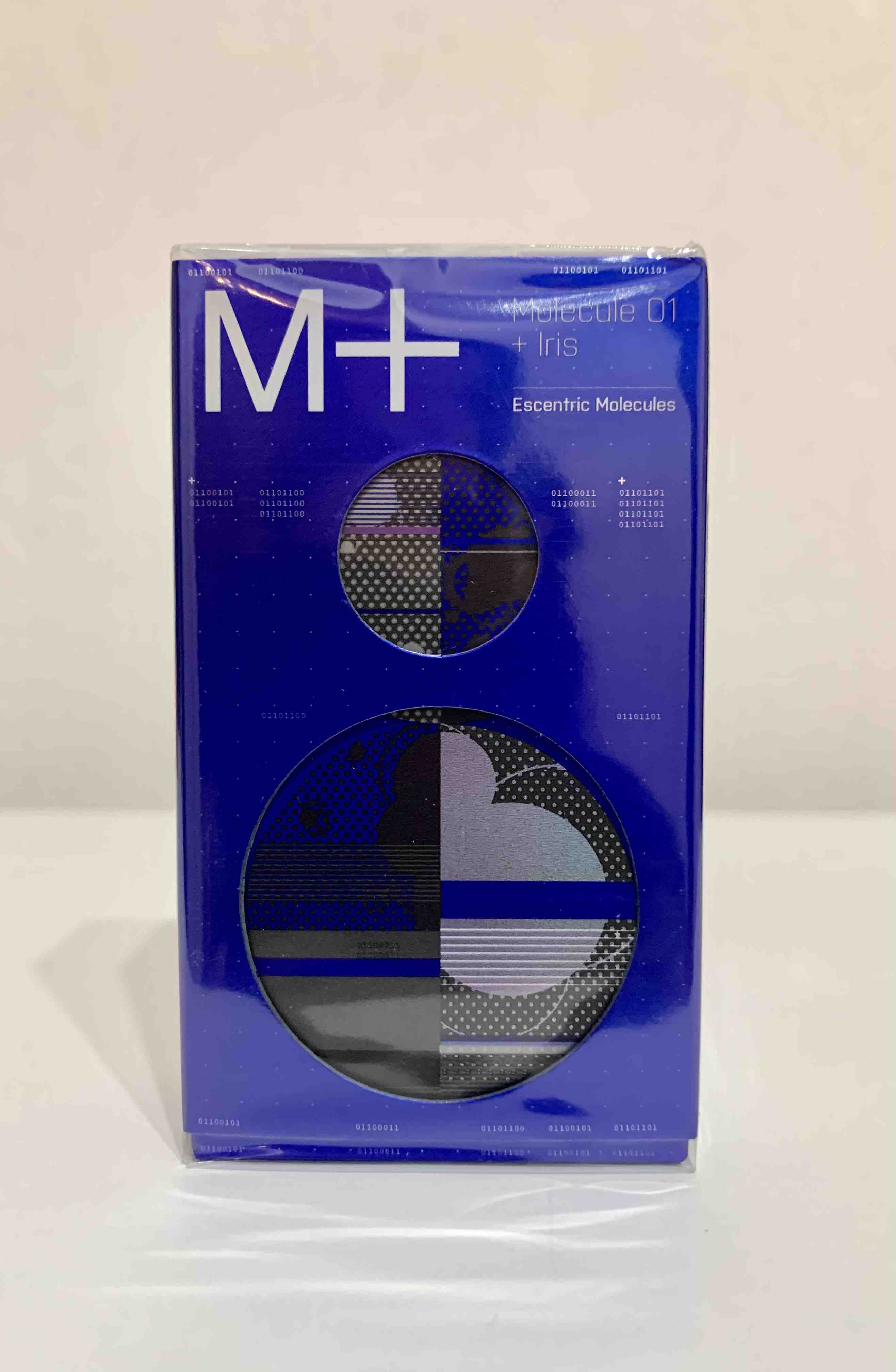 2633x4032  Туалетная вода Escentric Molecules M+ Molecule 01 + Iris 30 мл - купить в  Peachmall, цена на Мегамаркет