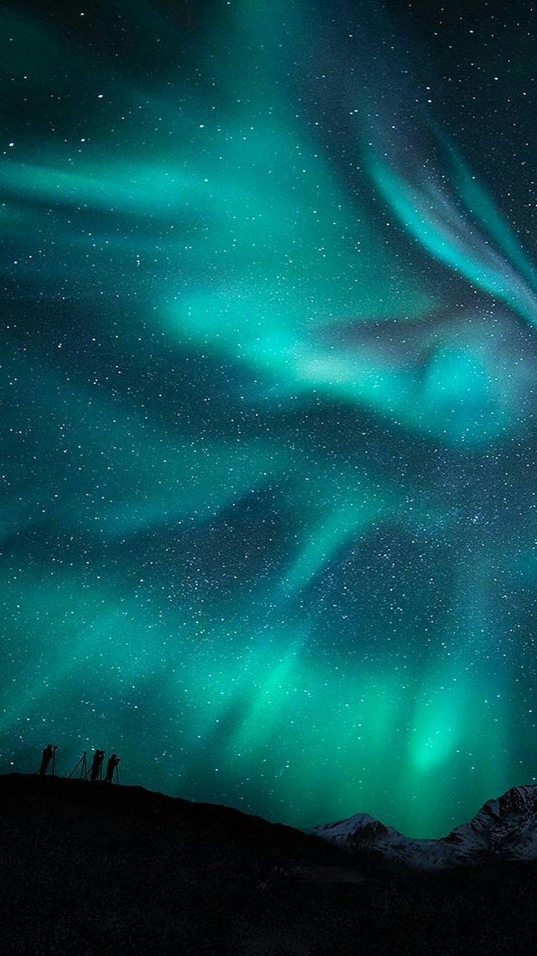 759x1350  Pin by Iyan Sofyan on SFE °Universe Pictures | Northern lights wallpaper,  Northern lights photography, Night sky photography